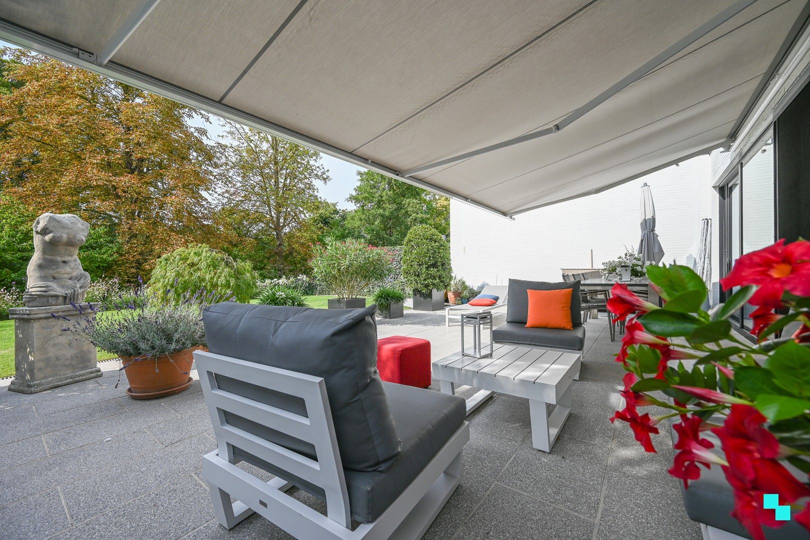 Uitzonderlijk hoogwaardig afgewerkt gelijkvloers appartement langs de Mandel foto 14