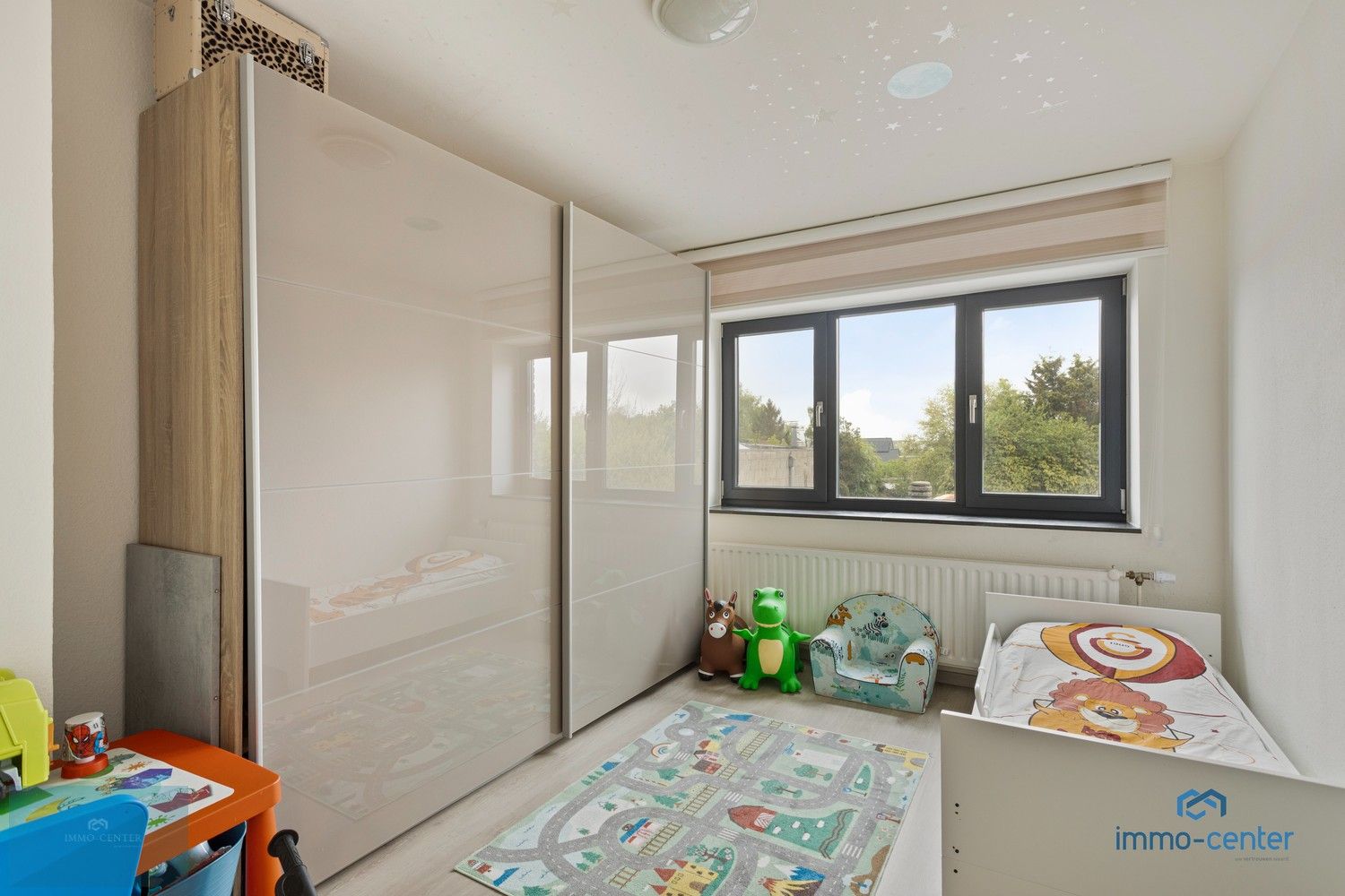 Volledig gerenoveerd 2-slpk appartement met groot terras – Tweede verdiep zonder gemeenschappelijke kosten foto 18