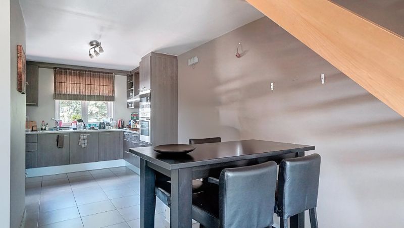 Ruim 3 slaapkamer duplex-appartement van 130m² met terras op zuid-oosten, ondergrondse staanplaats en kelder foto 8