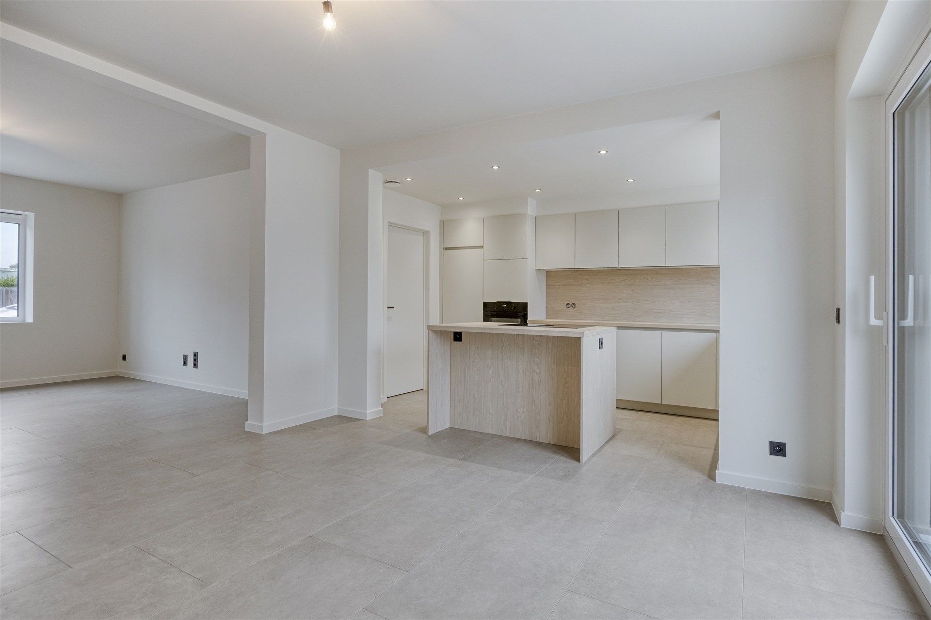 Moderne woning met 4 slaapkamers te Sint-Lievens-Houtem foto 5