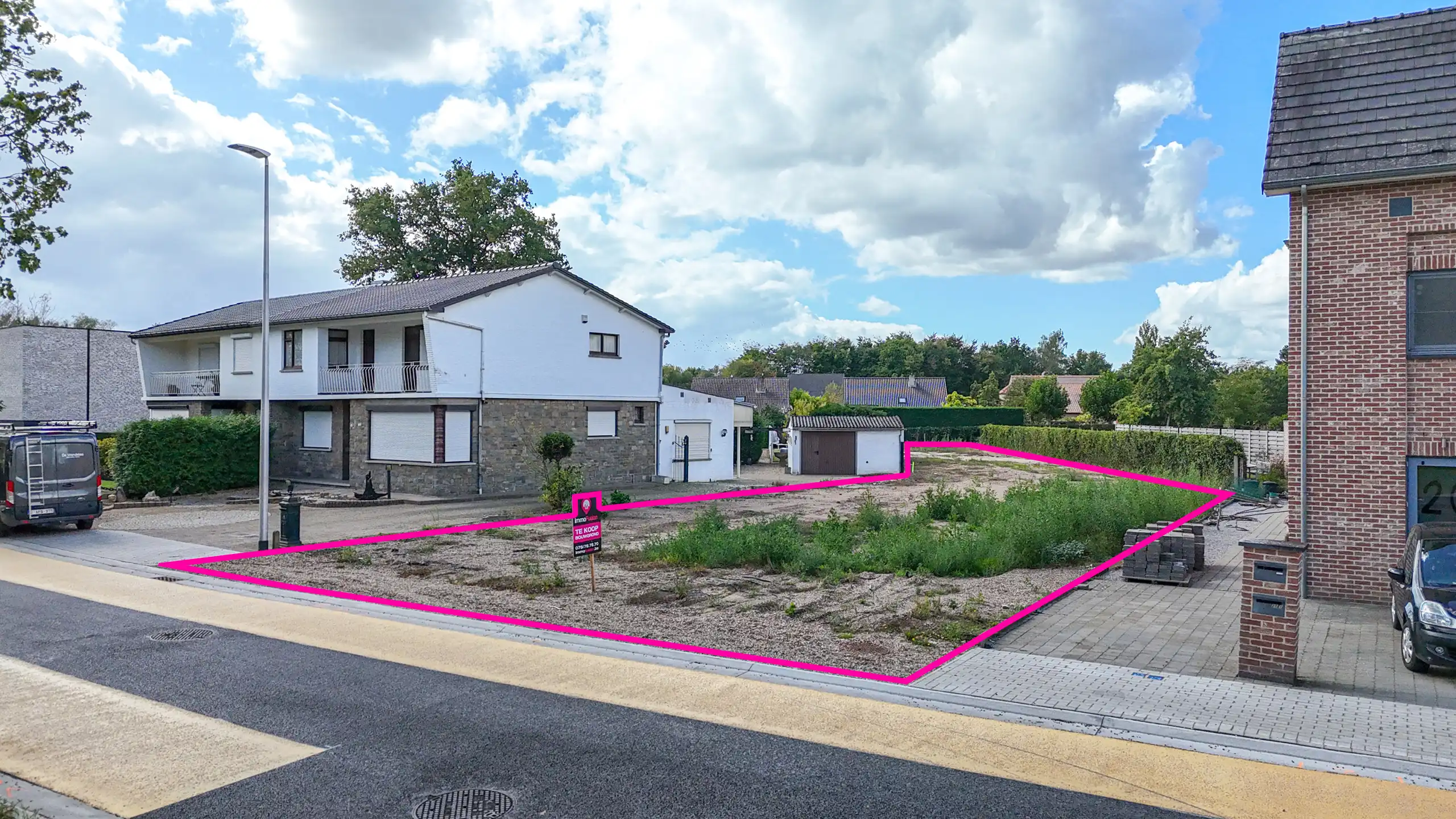 Zonnig en ruim perceel met grote tuin in een rustige straat te Boekt foto 2