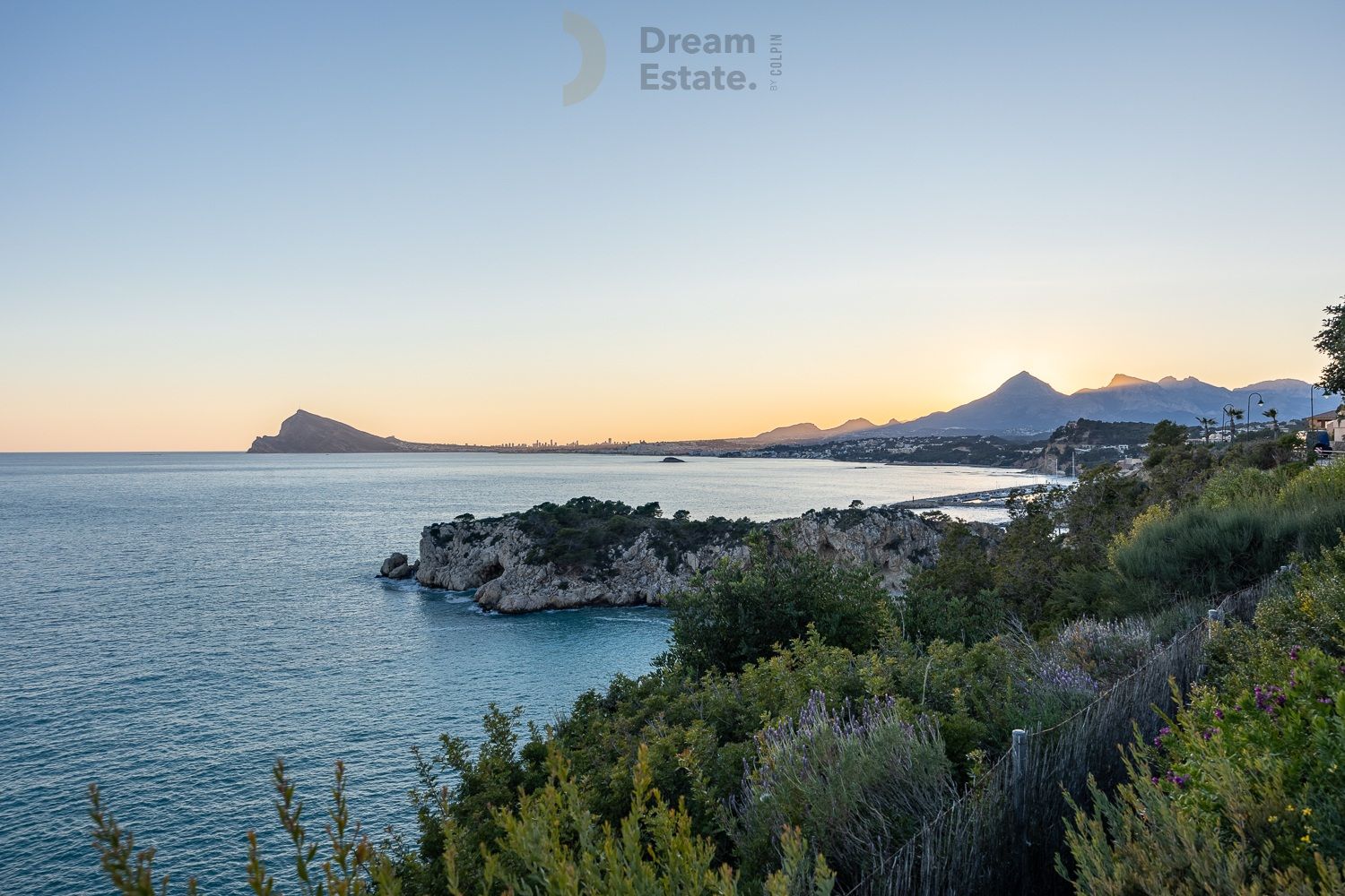 Ruime instapklare appartementen in het hart van Pueblo Mascarat, Altea foto 1