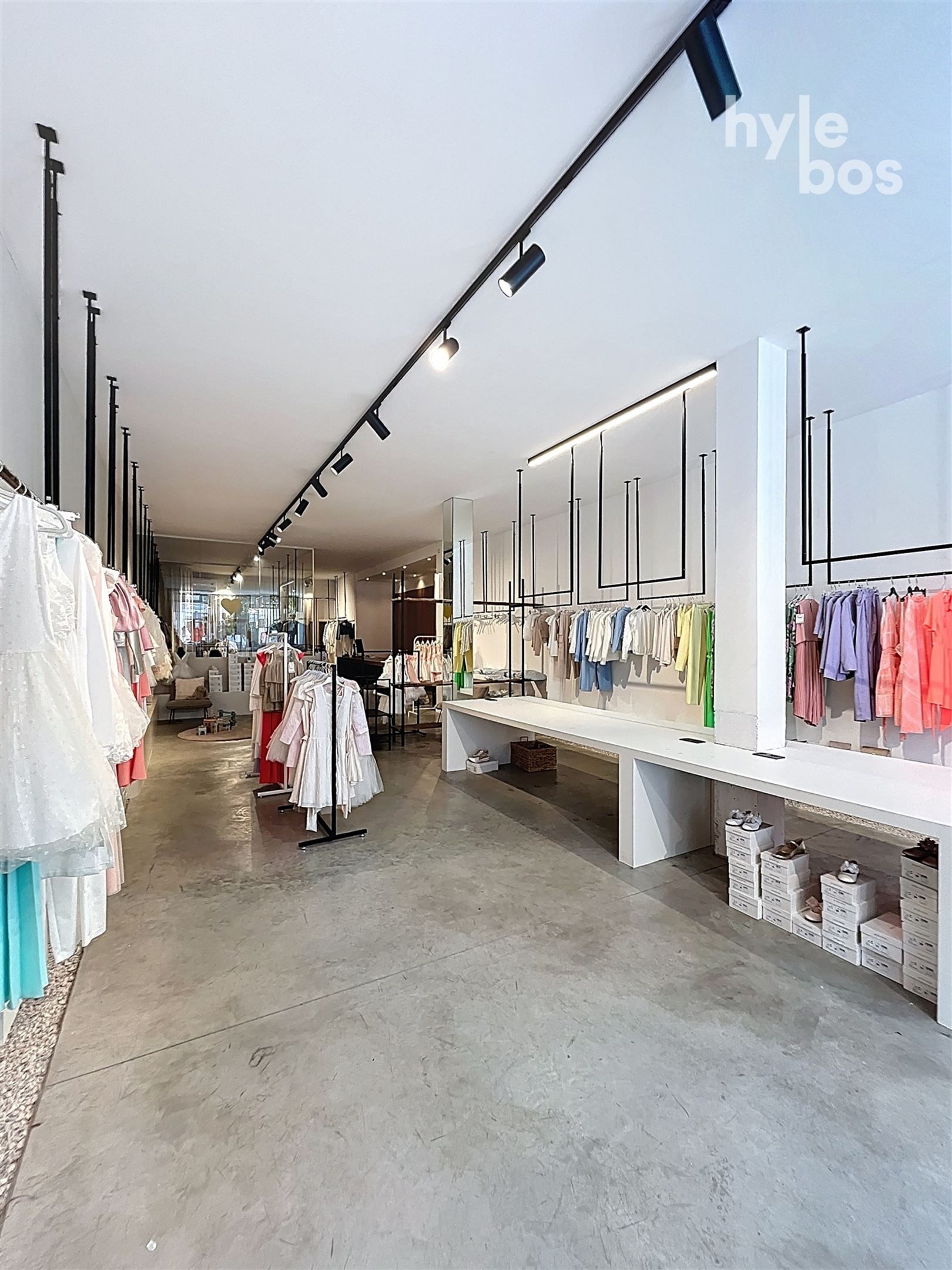 Mooie winkelruimte in de Stationsstraat te Sint-Niklaas foto 3