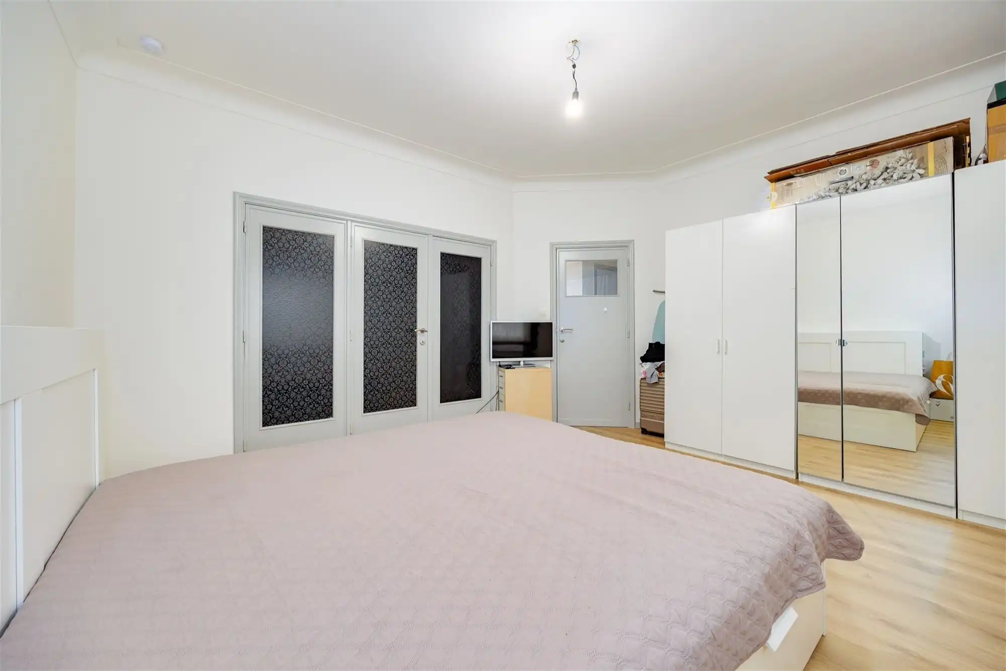 Lichtrijk 2-slaapkamerappartement met vergund dakterras in Mortsel foto 10