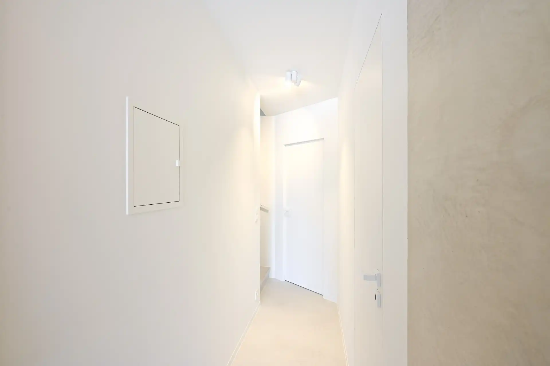 Gerenoveerde duplex met 3 slaapkamers en terras foto 6