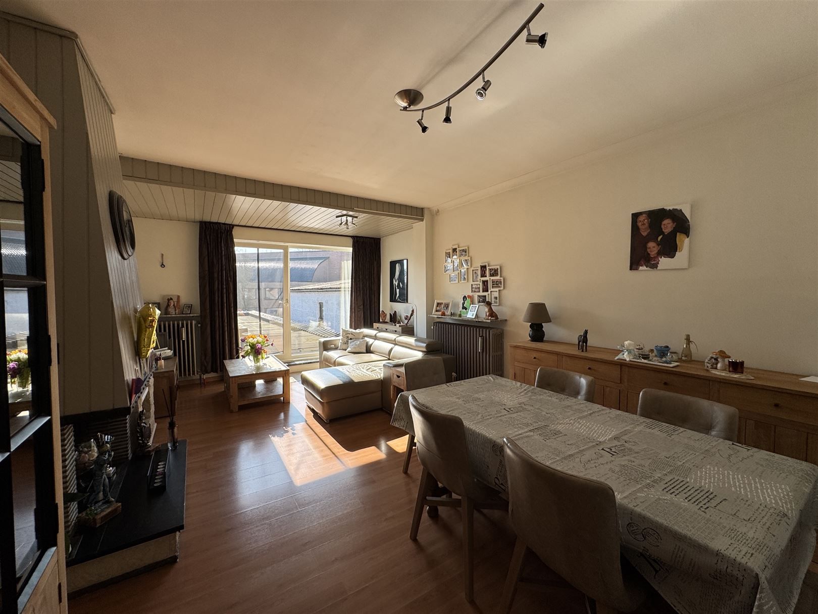 Te koop: Handelspand met Duplex Appartement – Ideale Investe foto 3