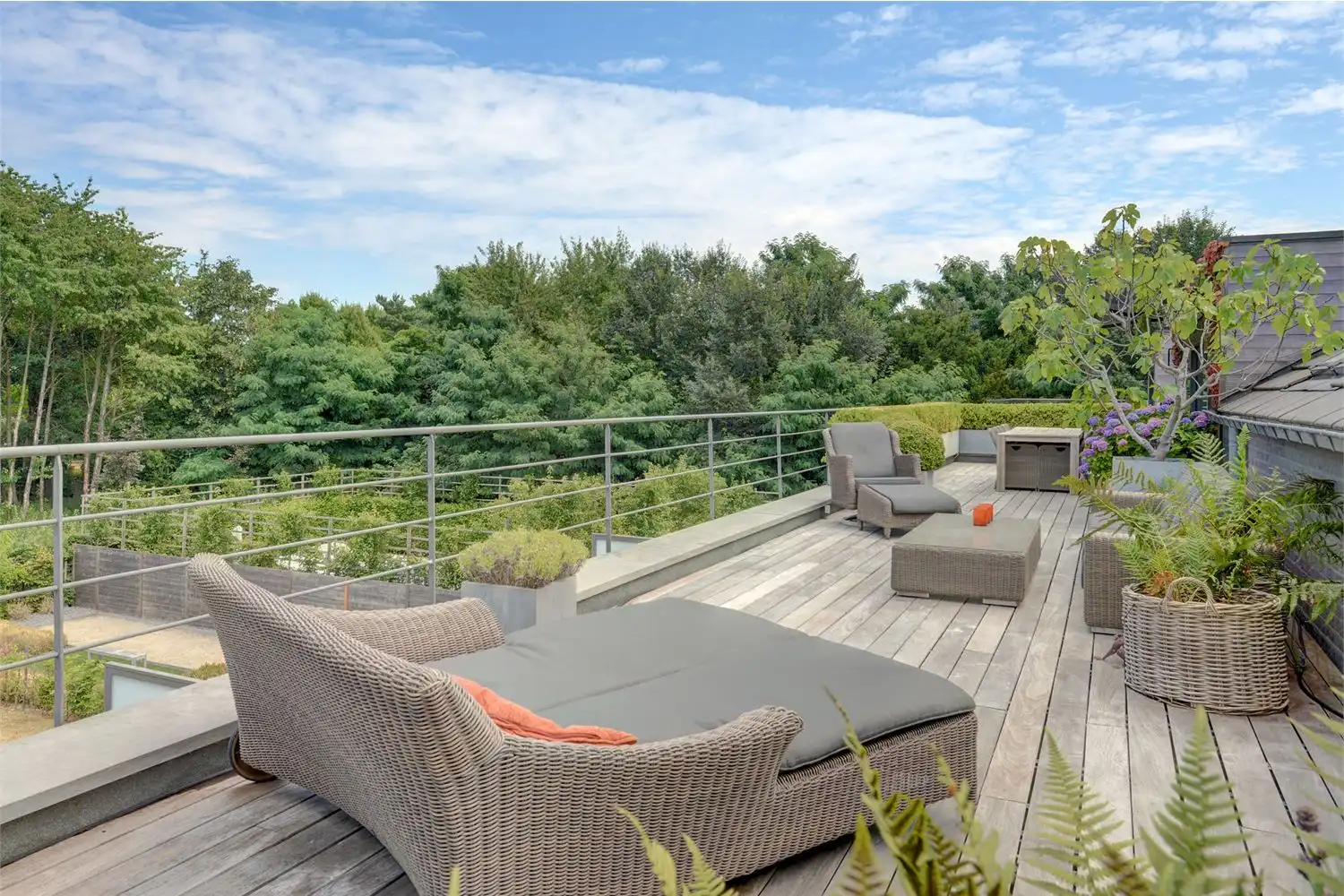 High-end penthouse met zeer ruim dakterras. foto 25