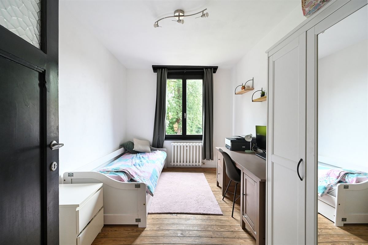 Gerenoveerde woning met leuke authentieke elementen foto 18