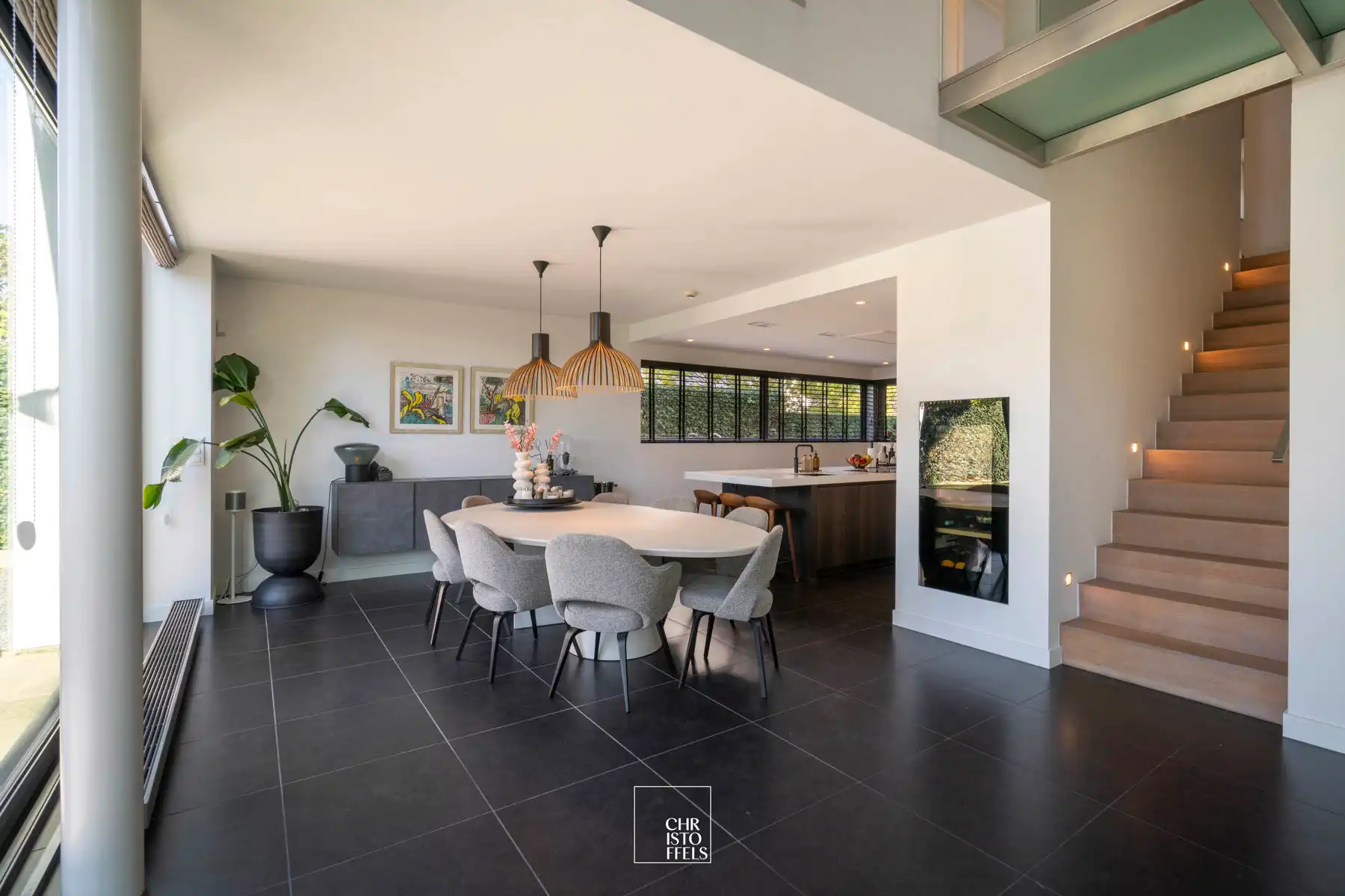 Moderne villa (374 m²) met zwembad en poolhouse op perceel van 1.039 m² foto 6