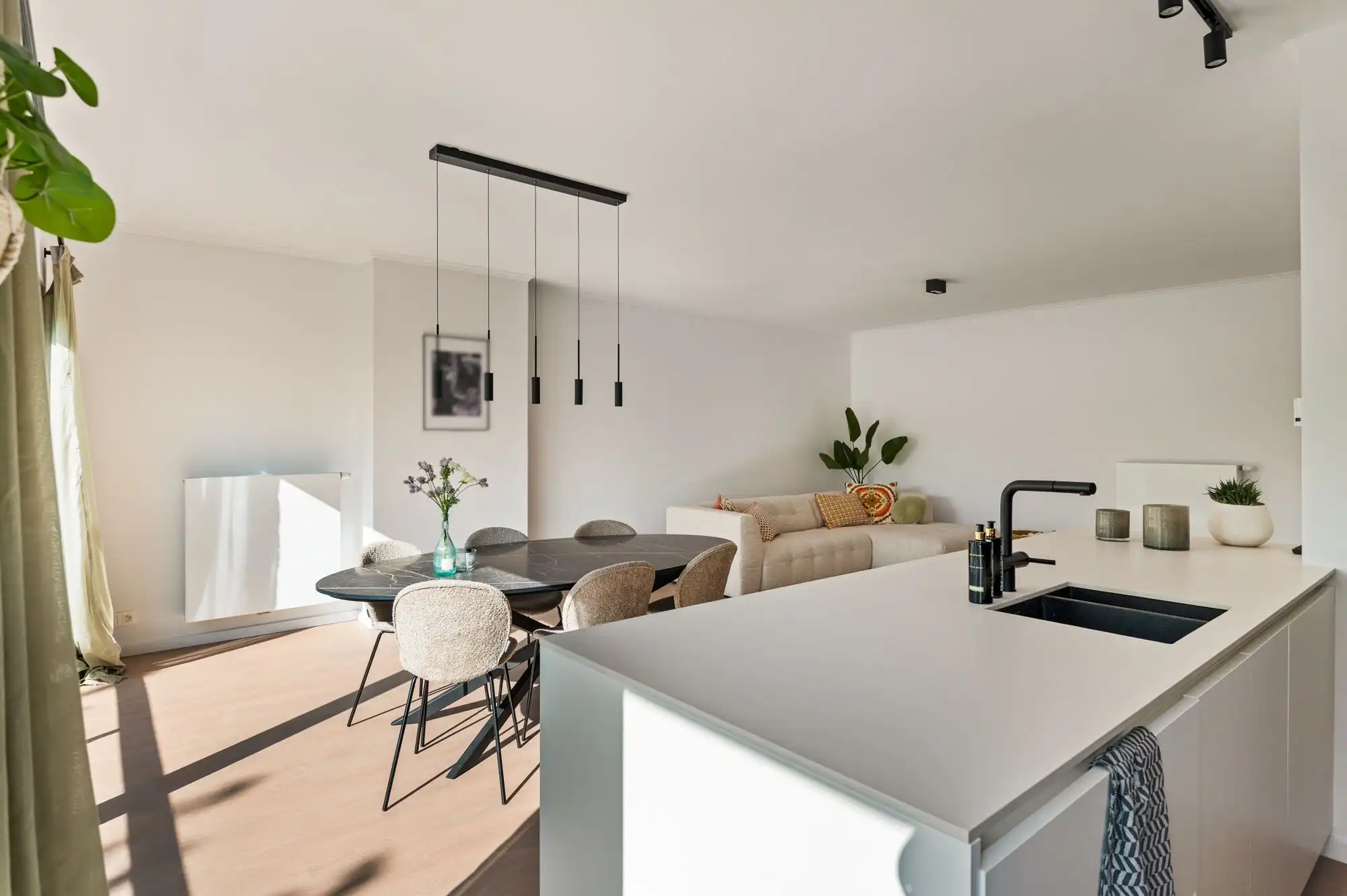 Prachtig ruim appartement nabij het centrum van Brasschaat. foto 8