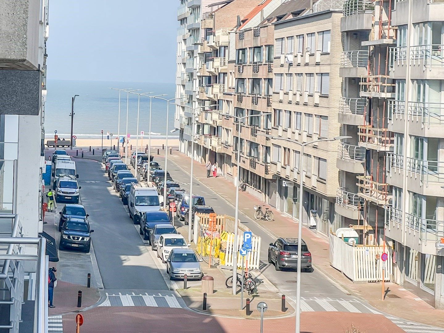 Luxueus afgewerkt nieuwbouwappartement vlakbij de Zeedijk en het Rubensplein. foto 2