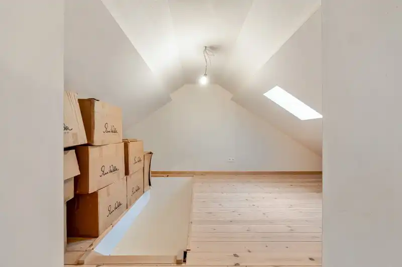 Handelsruimte met woonappartement in het centrum van Wommersom foto 25