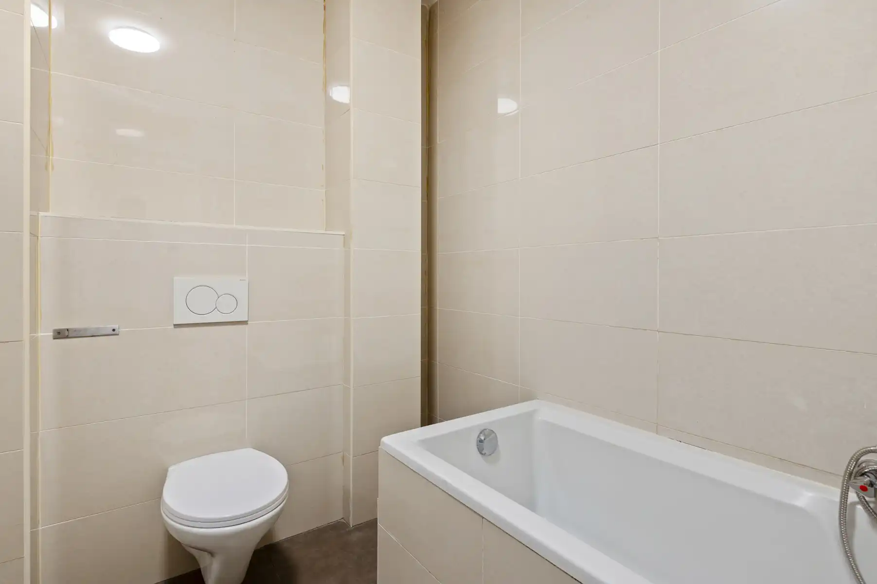 Lichtrijk en energiezuinig 2-slk appartement met 2 terrassen foto 18