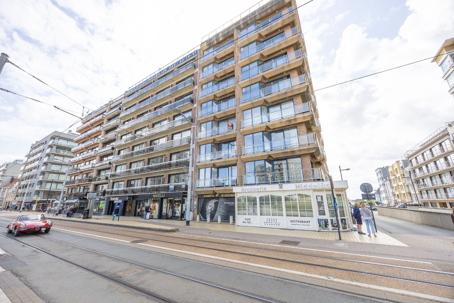 Uniek appartement met frontaal zicht op het casinoplein (met zeezicht!) foto 24