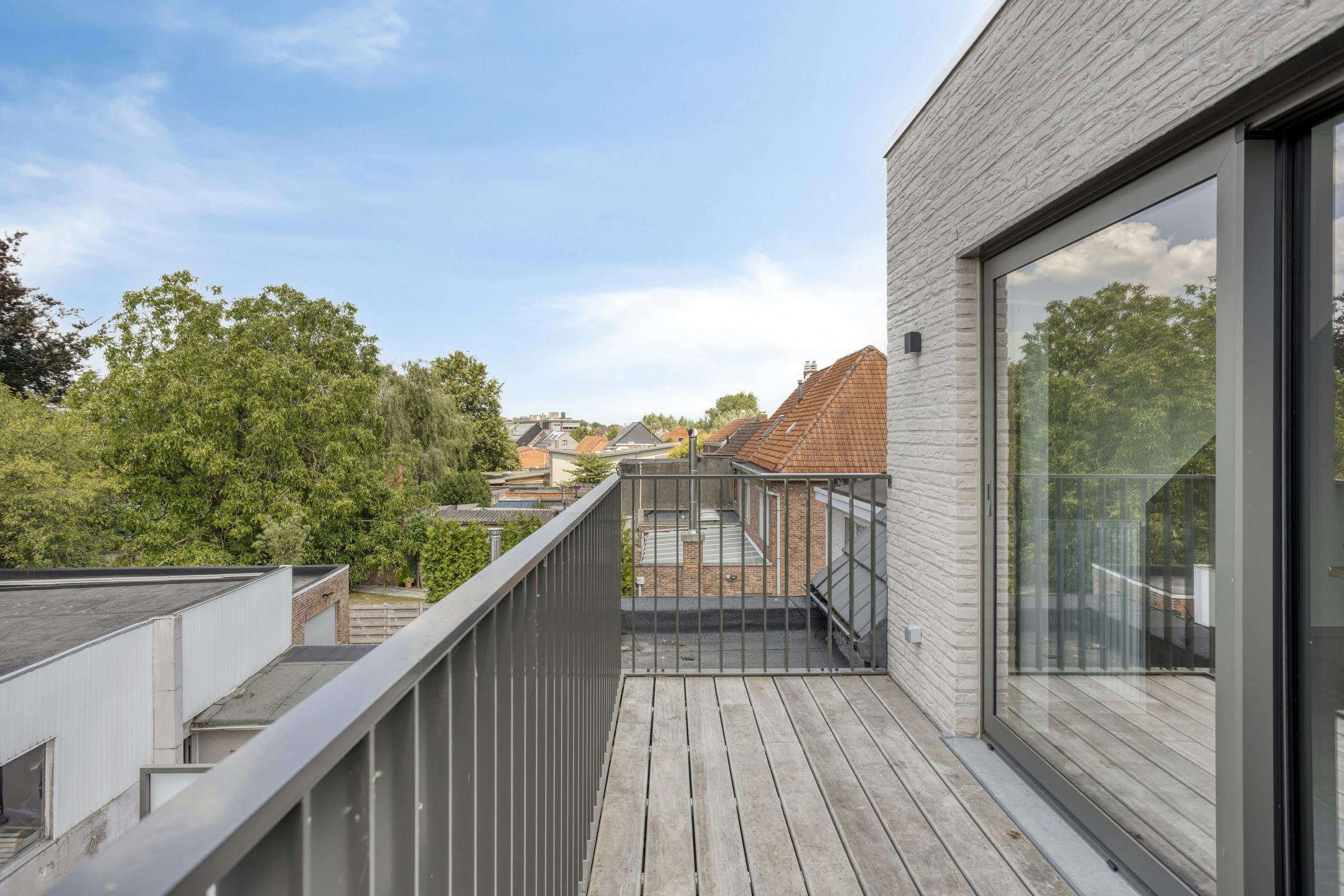INSTAPKLAAR BEN-APPARTEMENT MET 2 SLAAPK. IN BAZEL EN TERRAS foto 20
