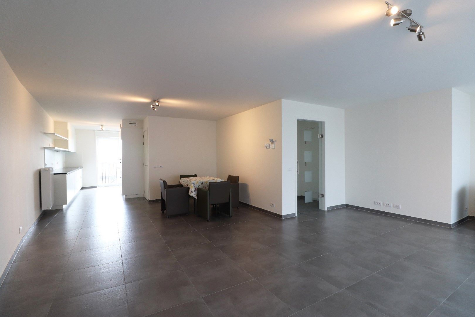 Ruim duplexappartement foto 4