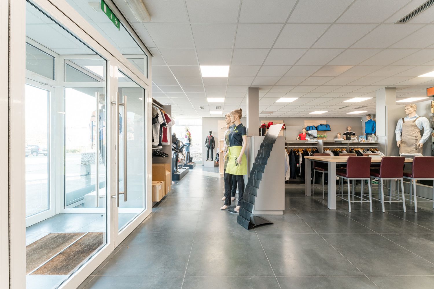 COMMERCIEEL GEBOUW foto 8