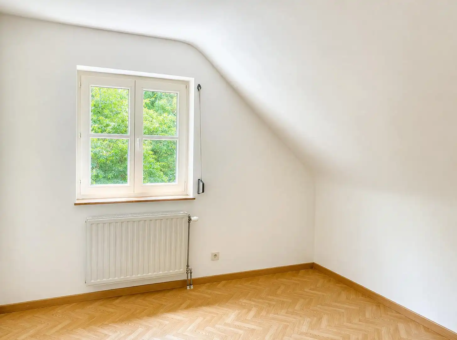 Charmante vrijstaande woning met 3 slaapkamers en prachtige tuin te Houthalen-Oost foto 13