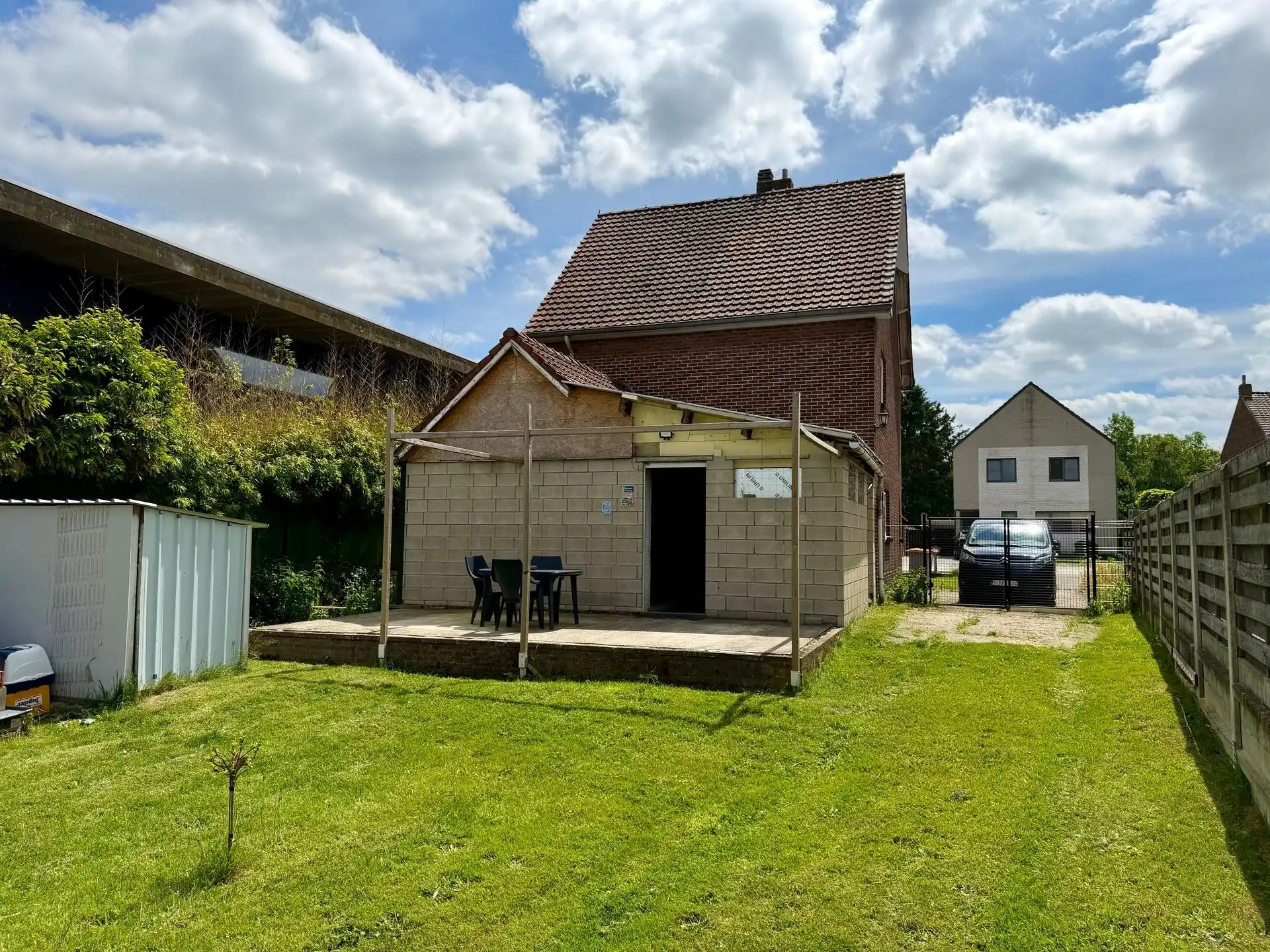 Renovatieproject met enorm potentieel op een ruim perceel van 9a85ca. foto 5