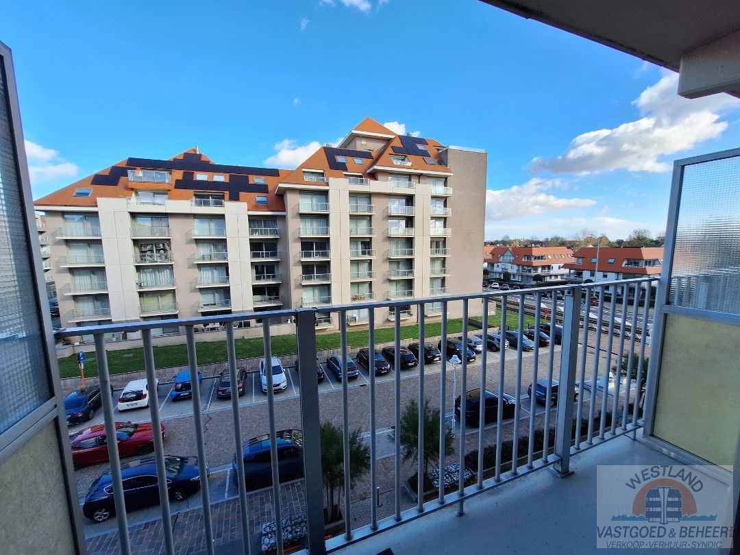 Lichtrijke studio foto 6