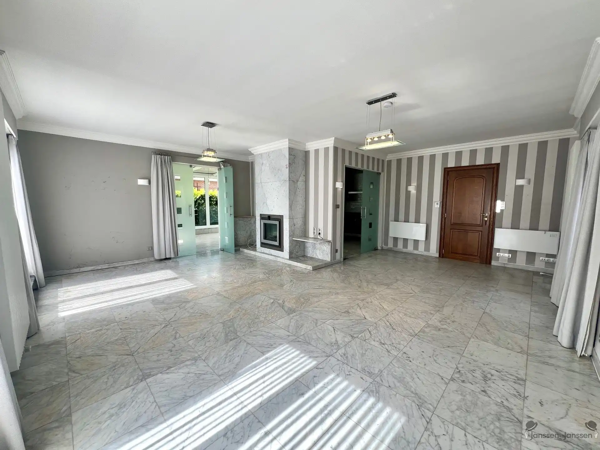 Vrijstaande bungalow met garage foto 6