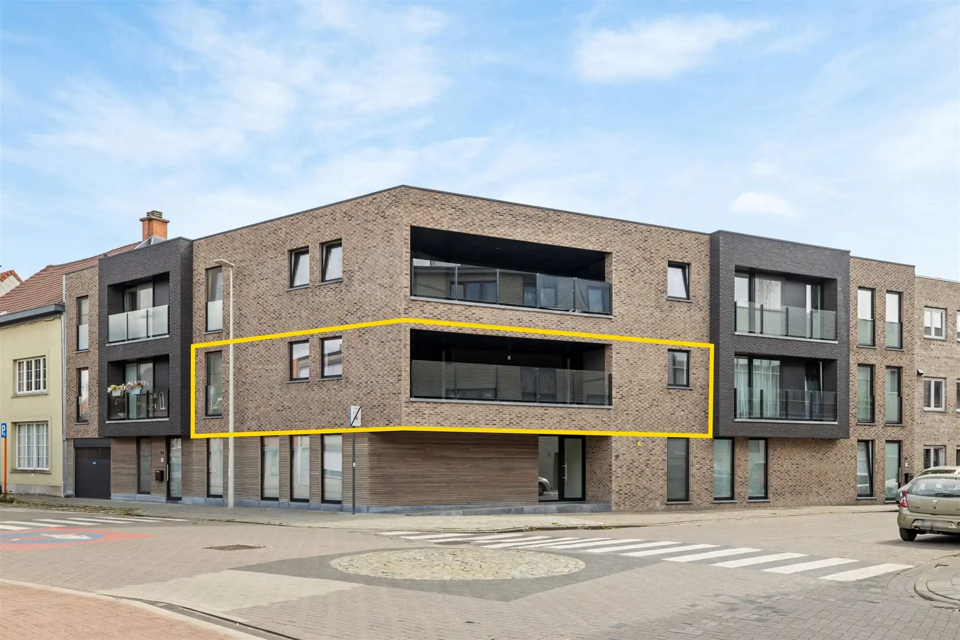 Prachtig 1-slaapkamer appartement in het hartje van Beveren foto {{pictureIndex}}