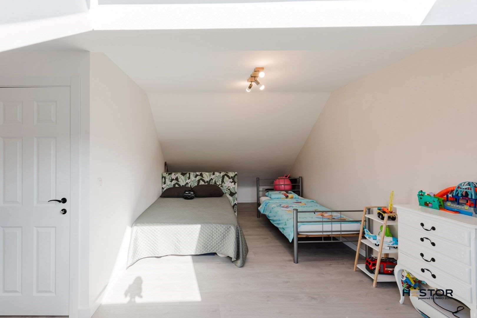 Volledig gerenoveerde stadswoning met B-label foto 9