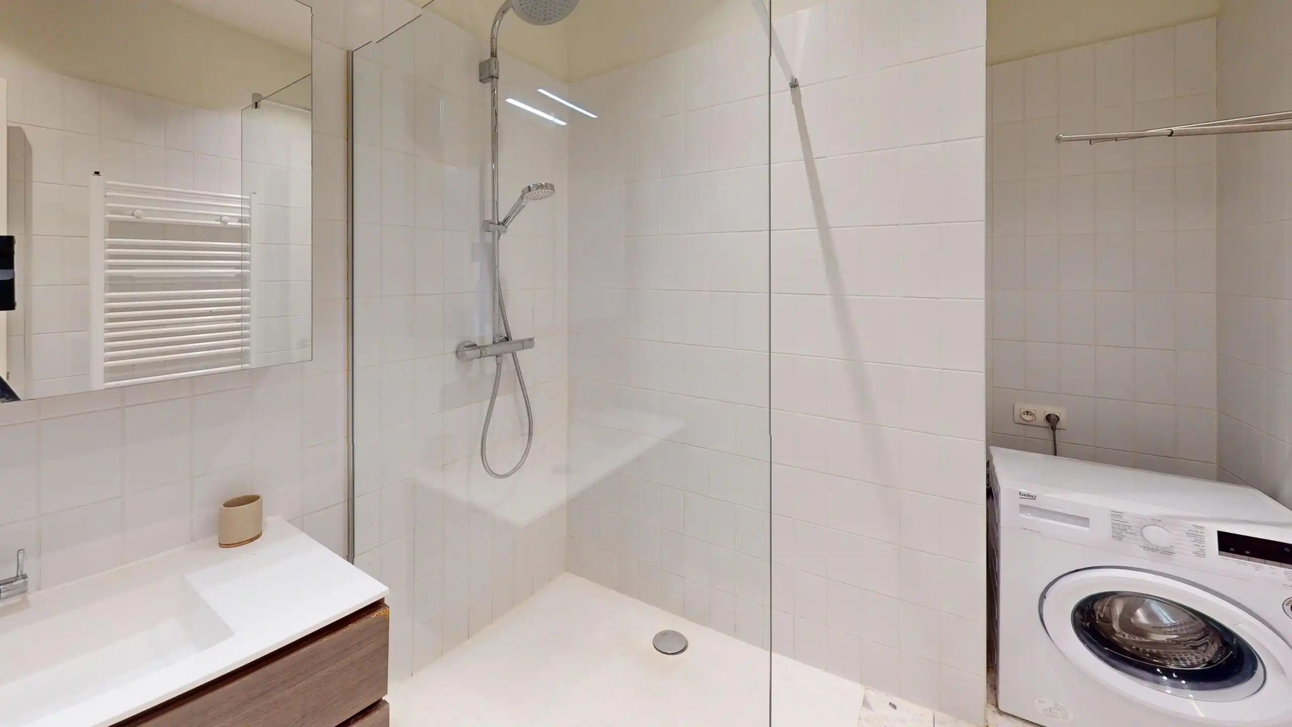 ANTWERPEN CENTRUM - Gemeubeld Eén slaapkamer appartement met terras foto 8