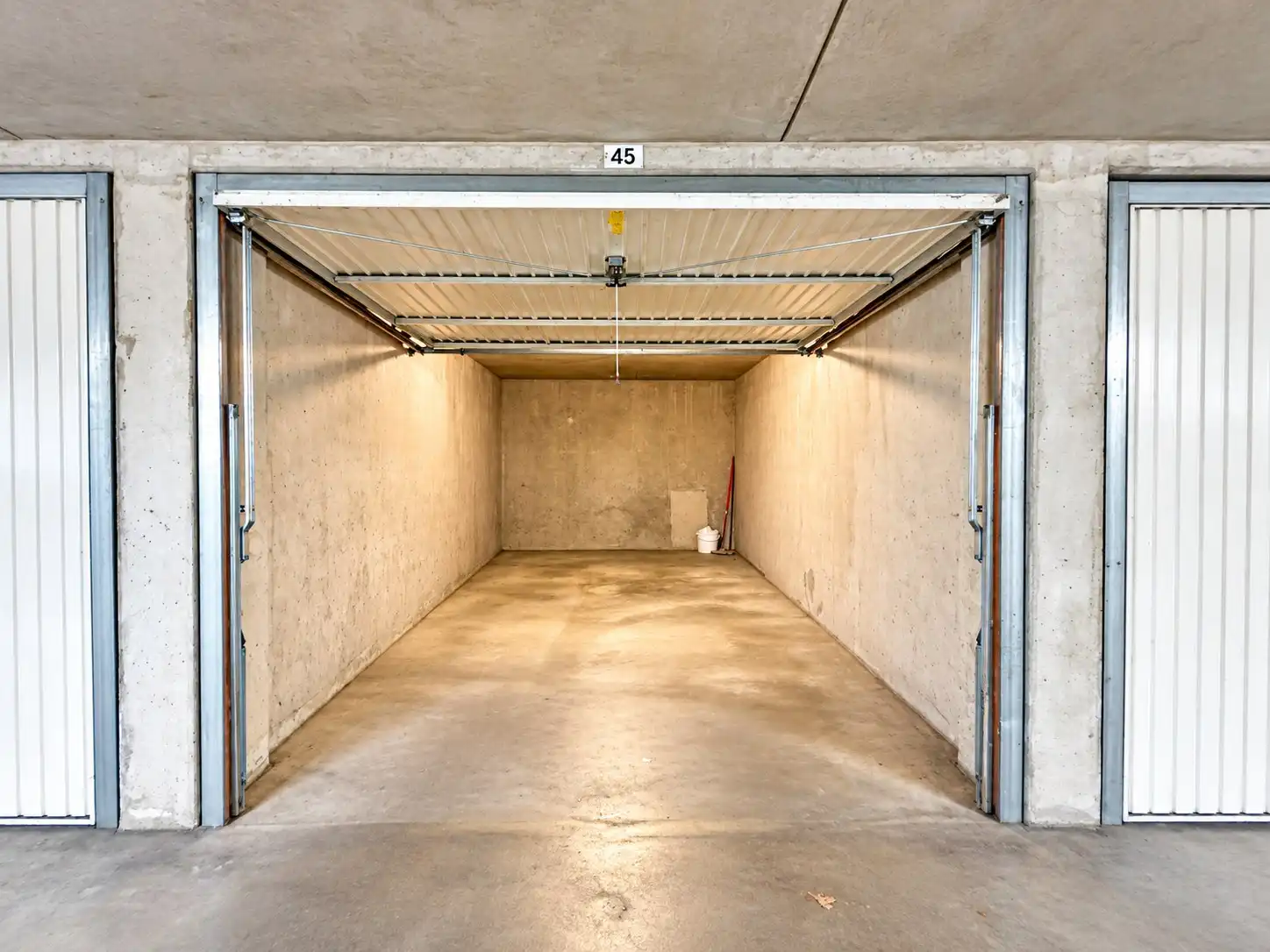 Garagebox gelegen in het Zoute  foto 6