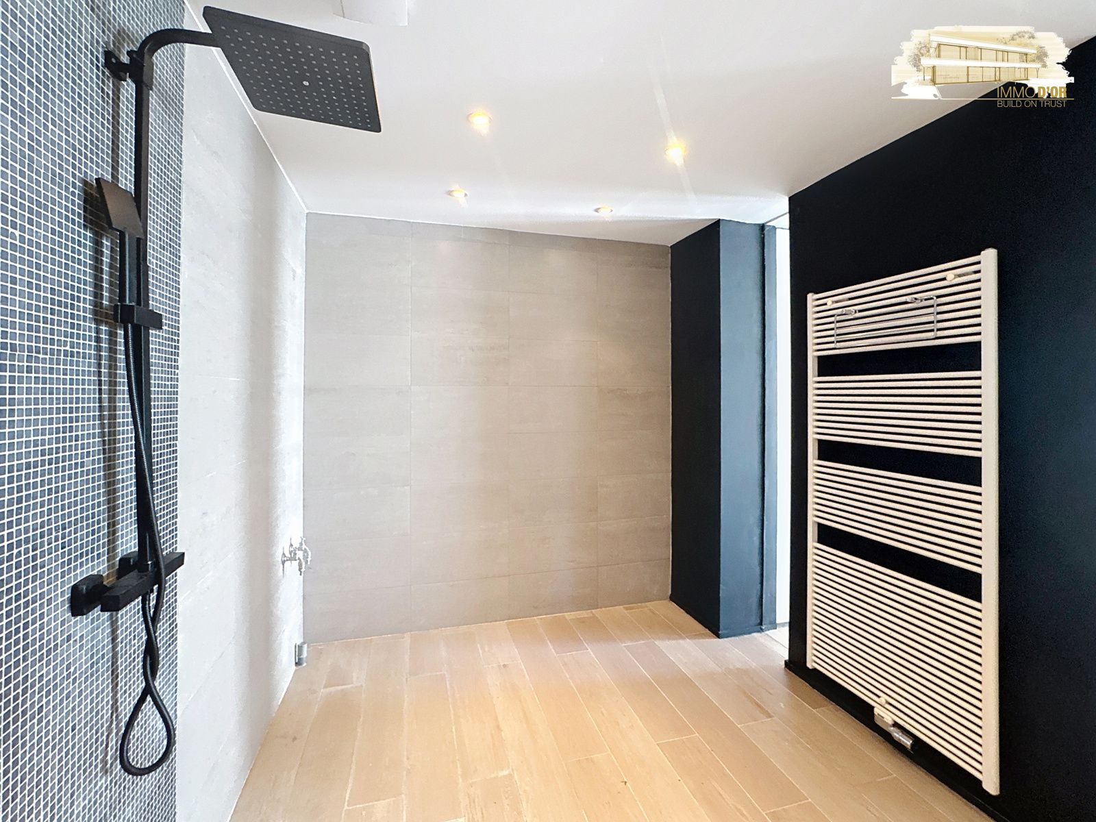 Gerenoveerd energiezuinig appartement met groot terras! foto 8