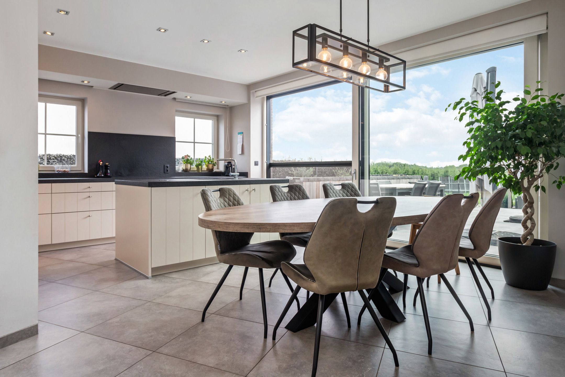 Smaakvol gerenoveerde woning op 9a32ca te Hoeselt foto 3