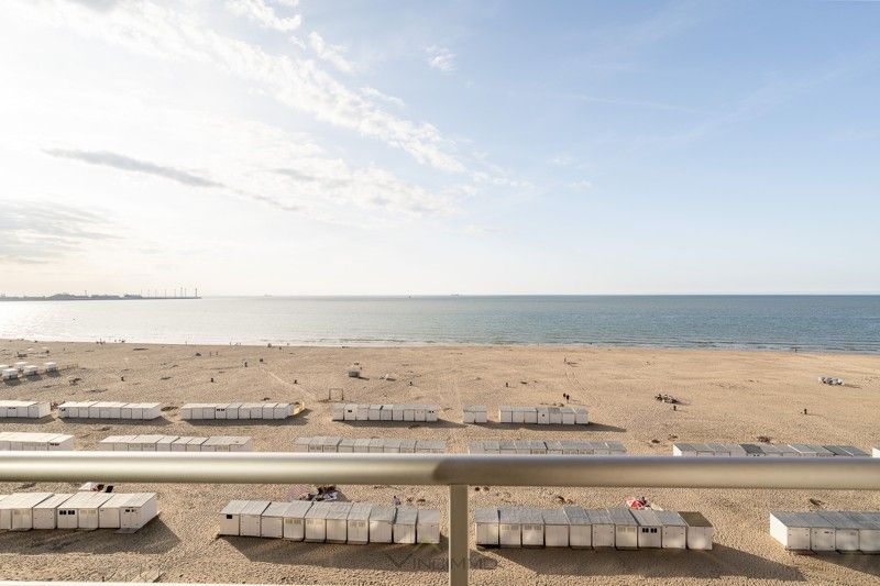 Prachtig gerenoveerd appartement op de Zeedijk met adembenemend zicht op zee foto 12