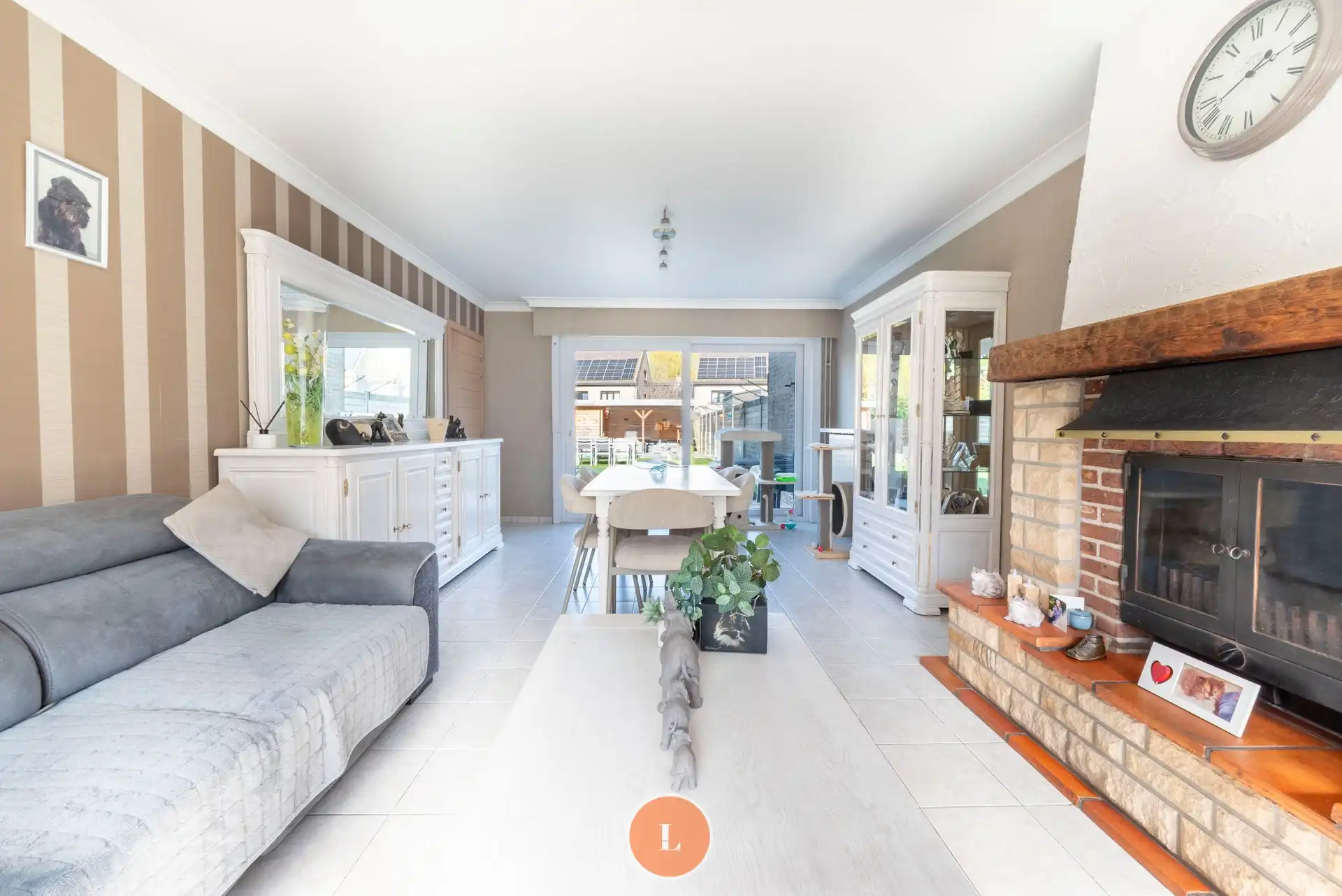 Instapklare gezinswoning in rustige, doodlopende straat met 4 kamers en garage foto 3