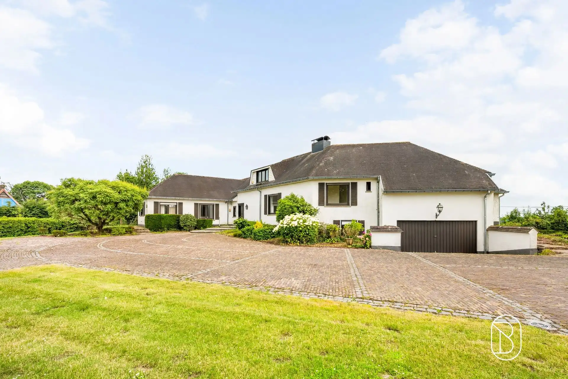 Statige villa met zwembad en uniek uitzicht op 6.401m² foto 10