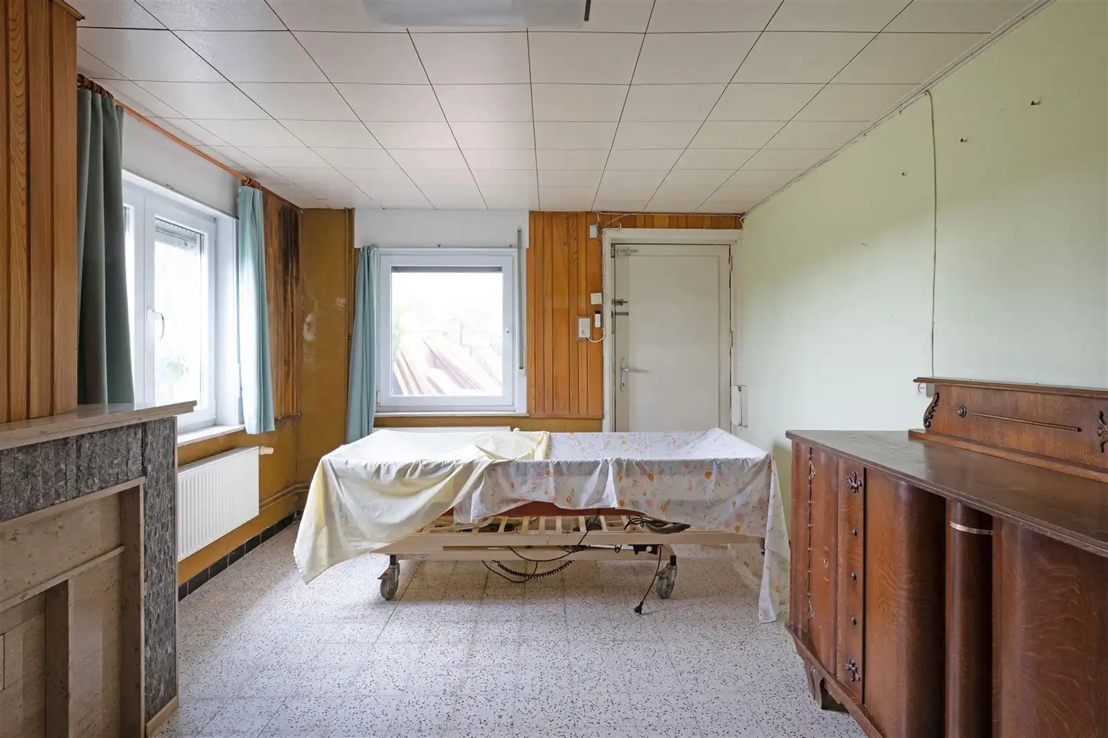 Prachtig gelegen te renoveren  Hoeve woning met stallingen en weides foto 17