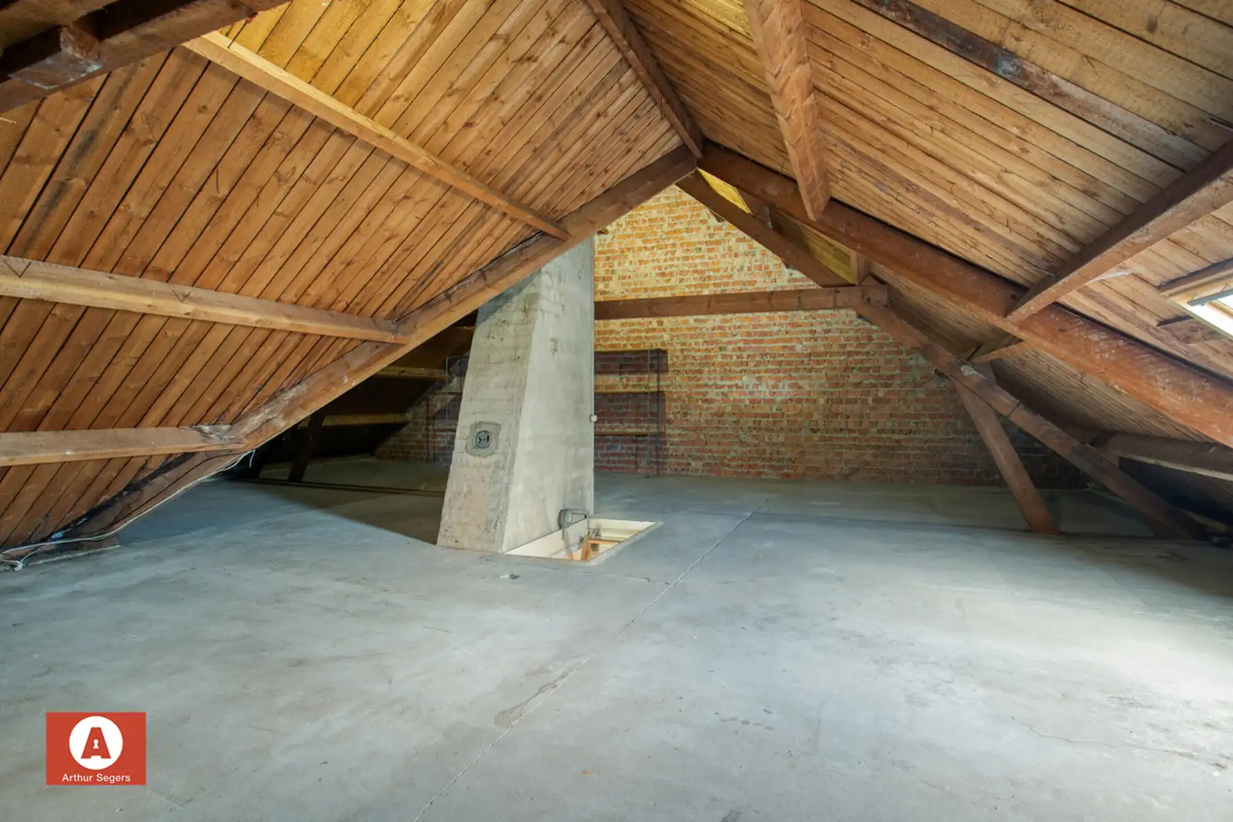 Op te frissen woning in hartje Londerzeel foto 26