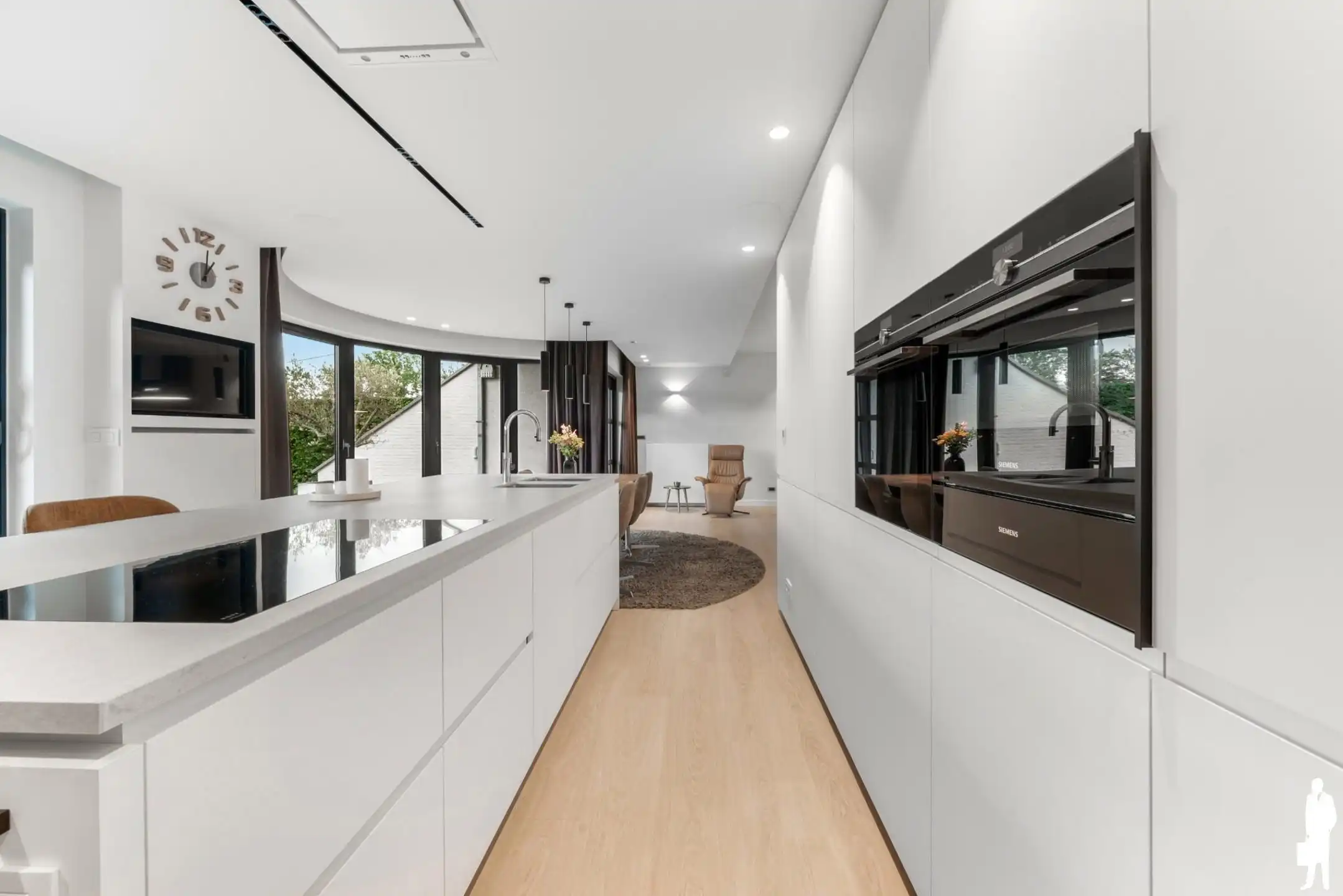 Prachtige woning met 5 slaapkamers, 2 badkamers en bijgebouw foto 12