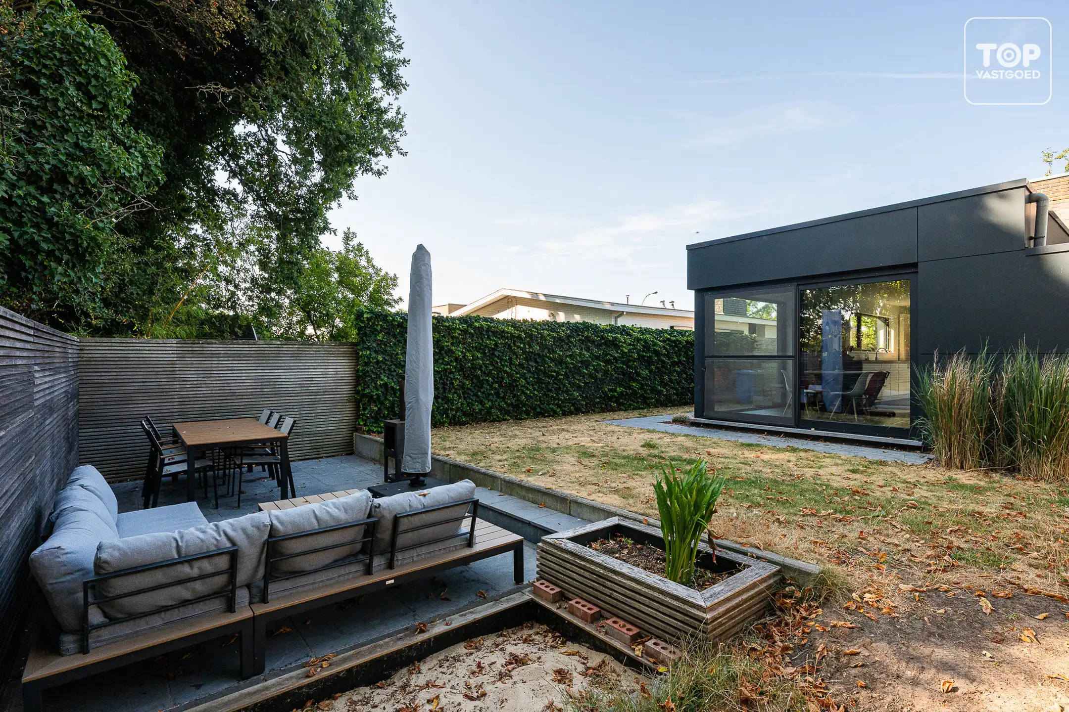 Gerenoveerde woning in een rustige buurt foto 29
