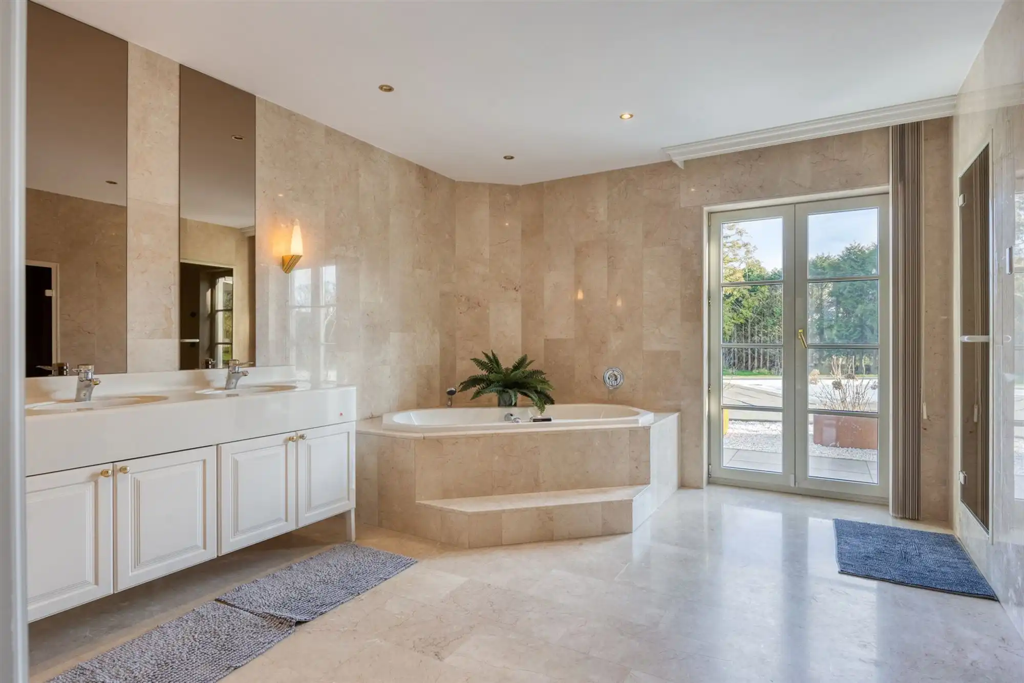 Instapklare tijdloze villa met 5 slpks op ca. 2000 m² foto 29