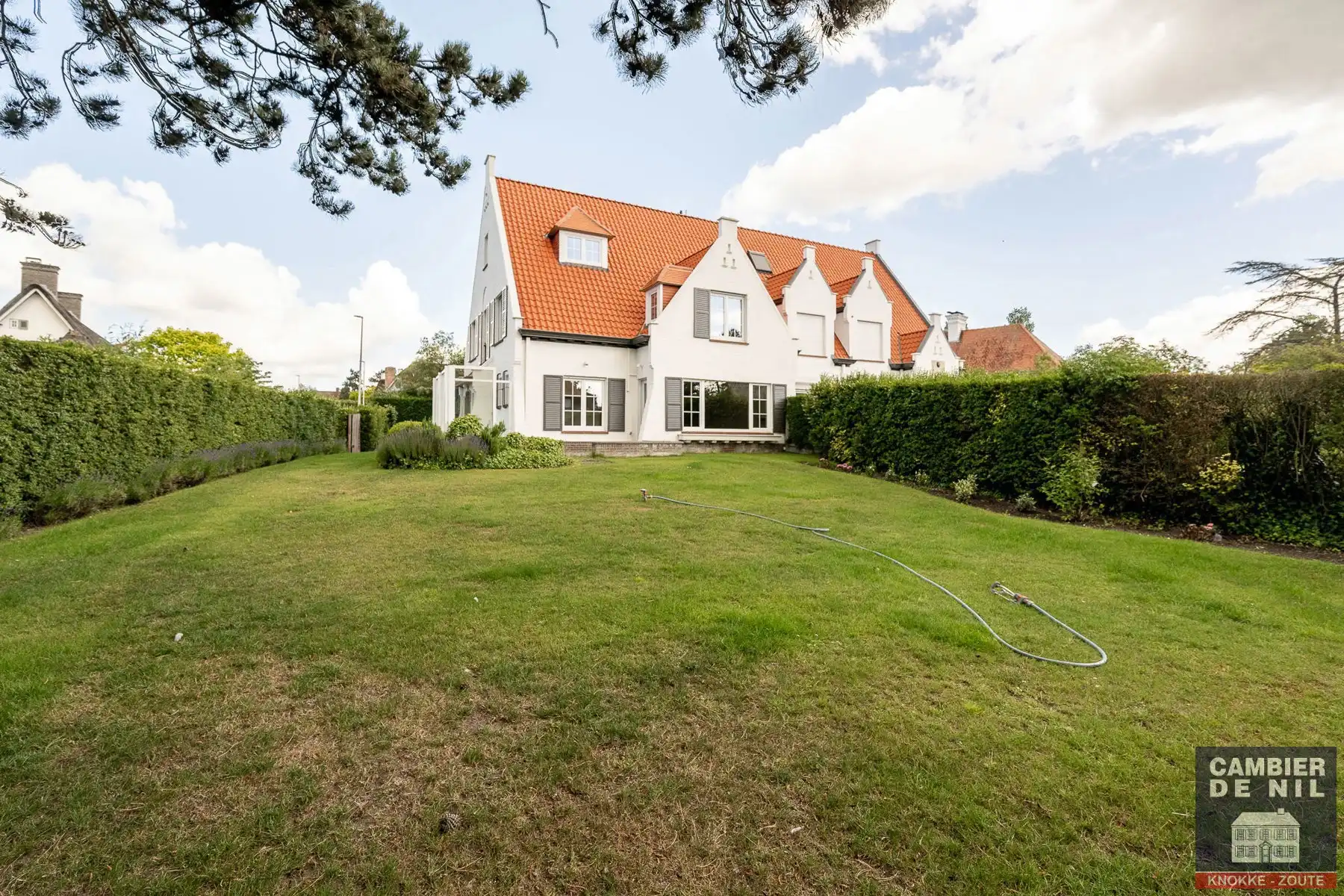 Charmante, ongemeubelde koppelvilla gelegen nabij Minigolf  foto 43