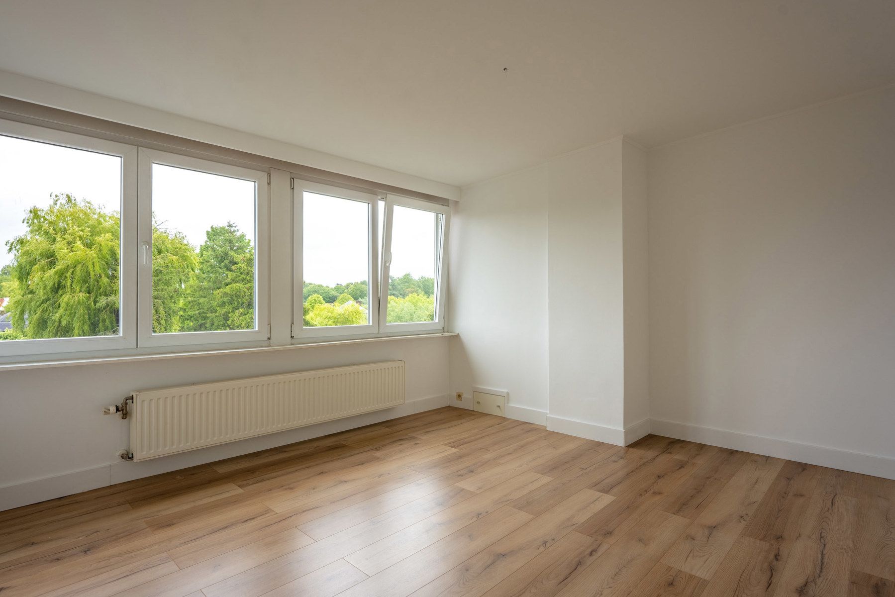 Duplex met 5 slpkmrs + 2 badkmrs in groene rand rond Brussel foto 16
