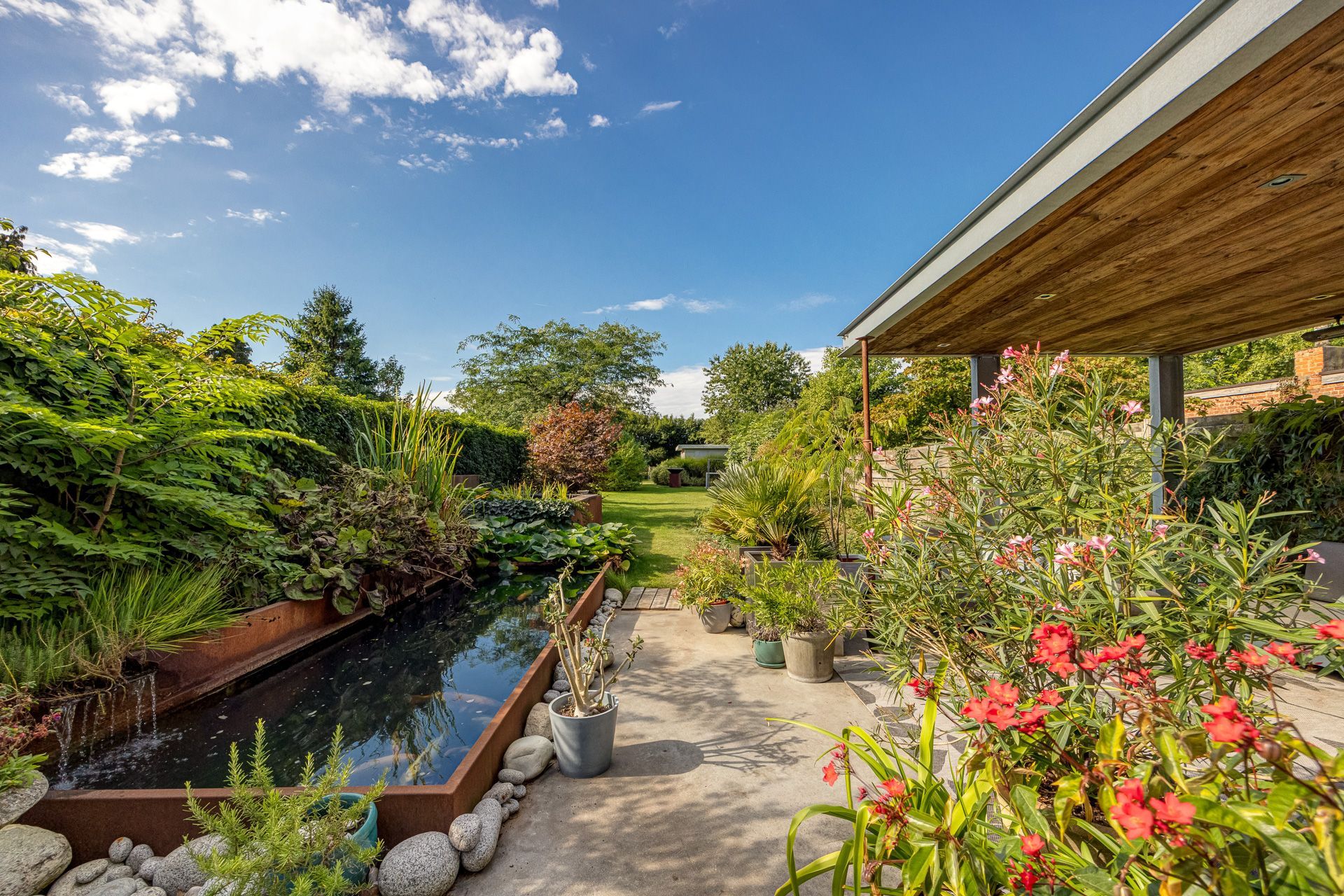 Volledig gerenoveerde gezinswoning met 5 slpks te Kontich foto 26