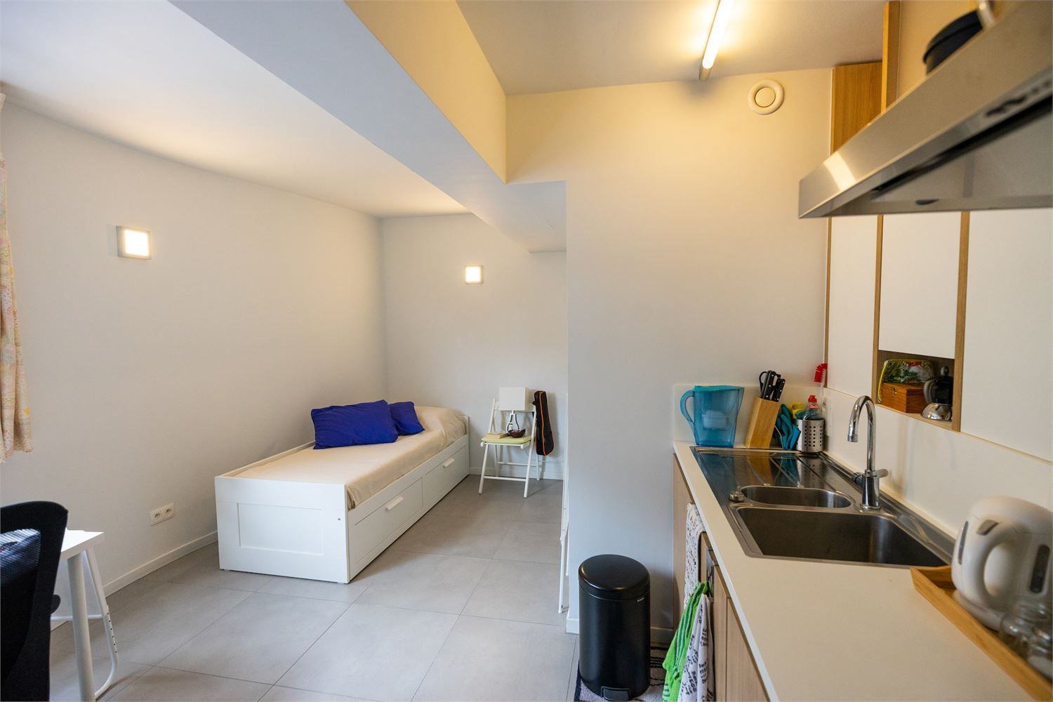 Moderne studio op wandelafstand van het station foto {{pictureIndex}}