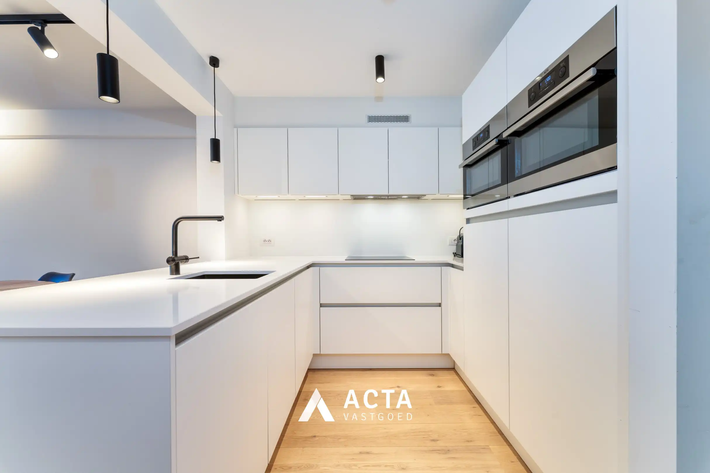 Instapklaar appartement met 2 slaapkamers in centrum Oostende foto 6