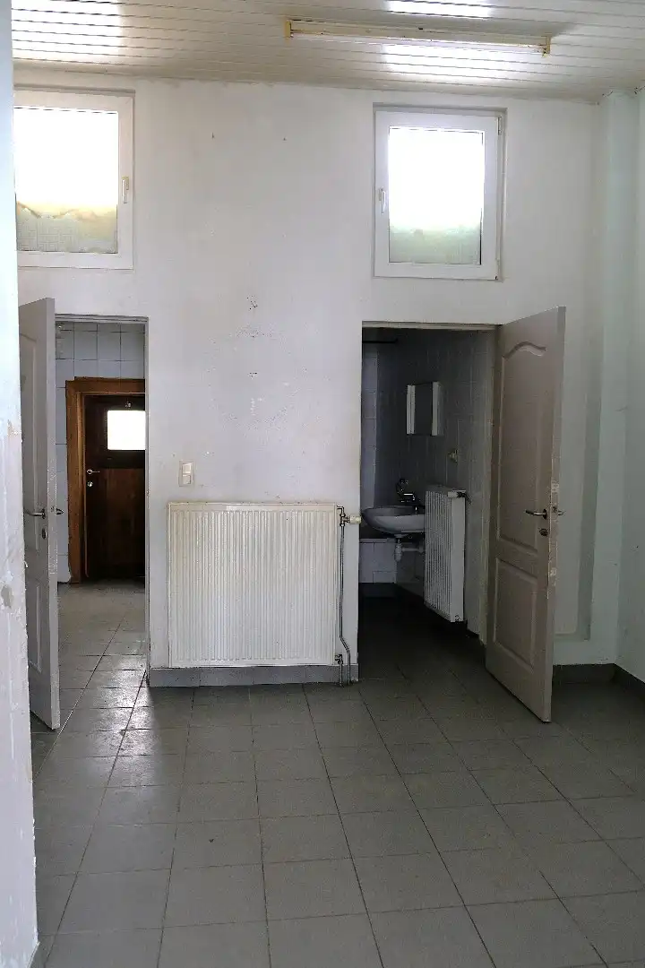 Te renoveren woning met 4 slaapkamers centrum Zottegem foto 4