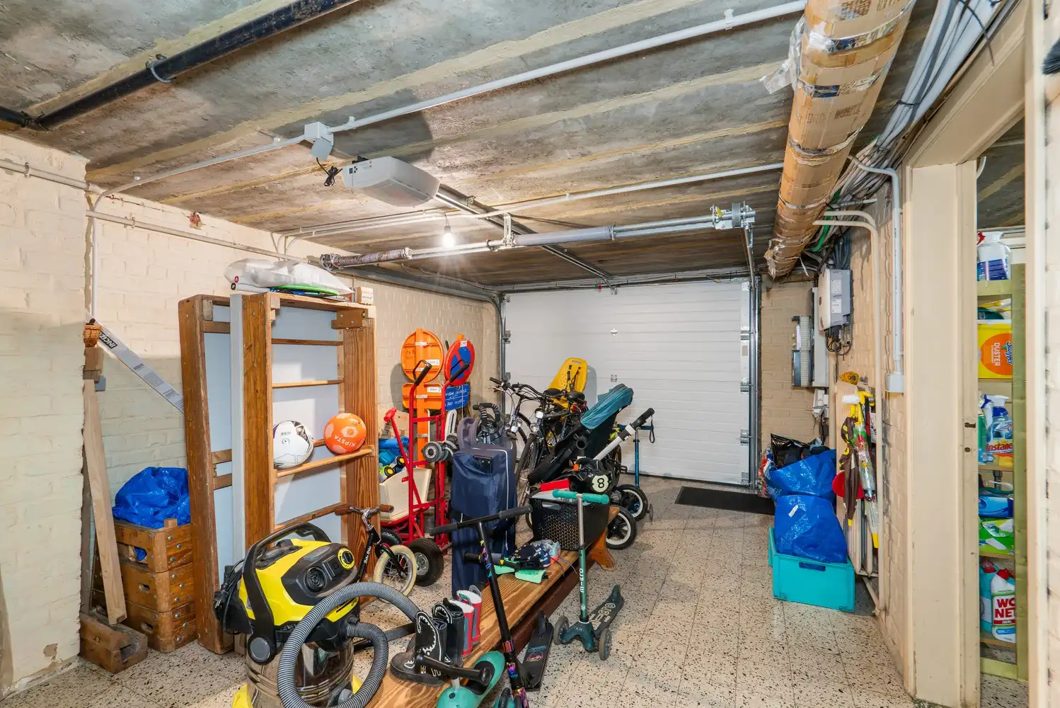 Prachtig gerenoveerde woning met tuin, zonnepanelen en garage in Sint‑Pieters‑Leeuw foto 23