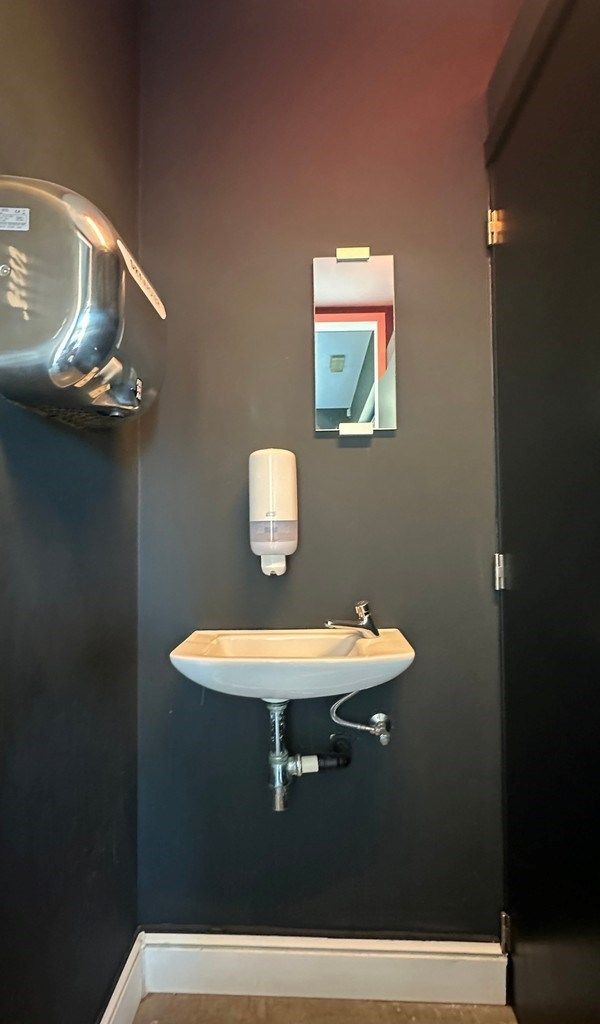 Instapklaar kantoor met terras te huur in Sint-Martens-Latem foto 16