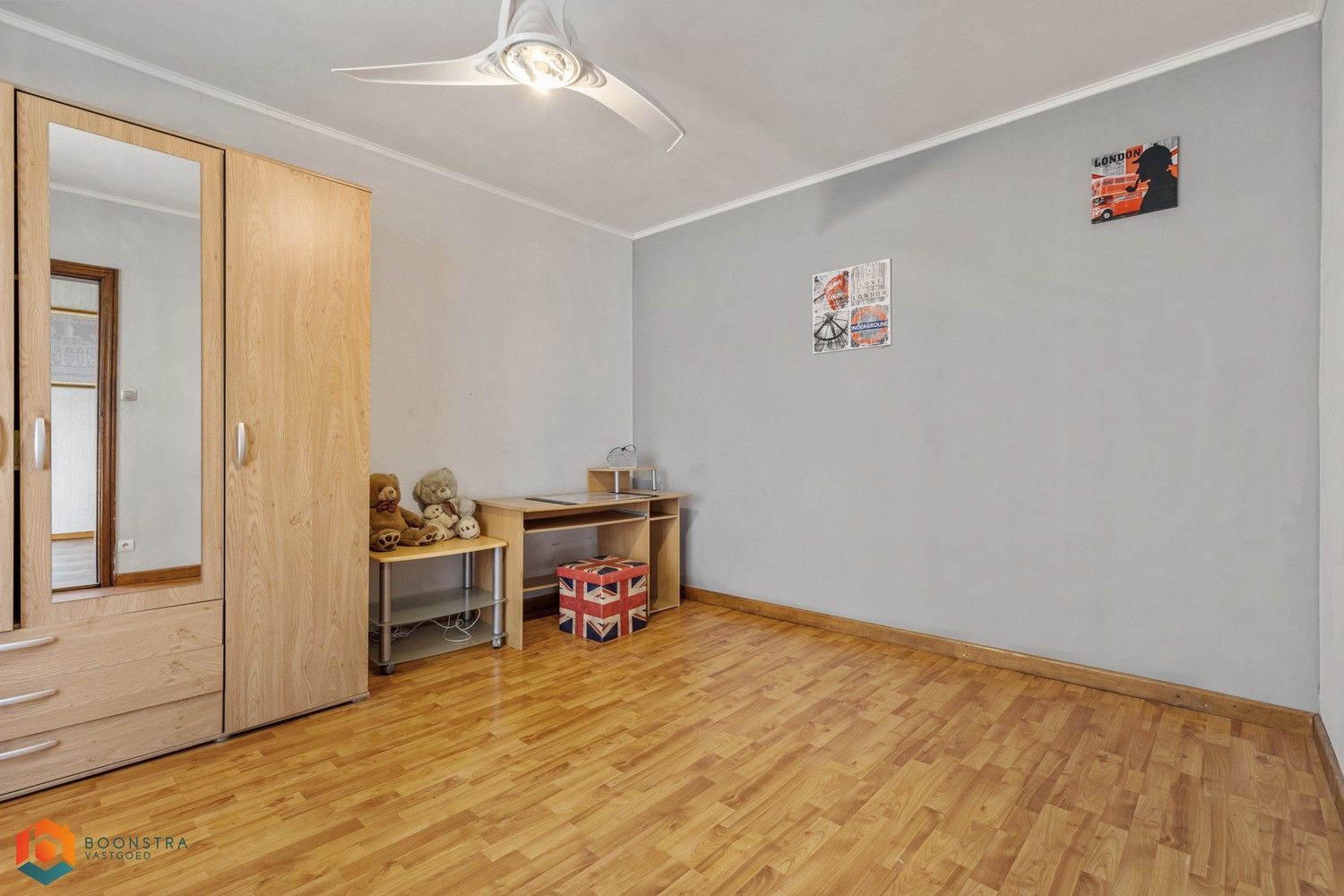 Ruime woning met handelsruimte en grote garage / werkplaats foto 20