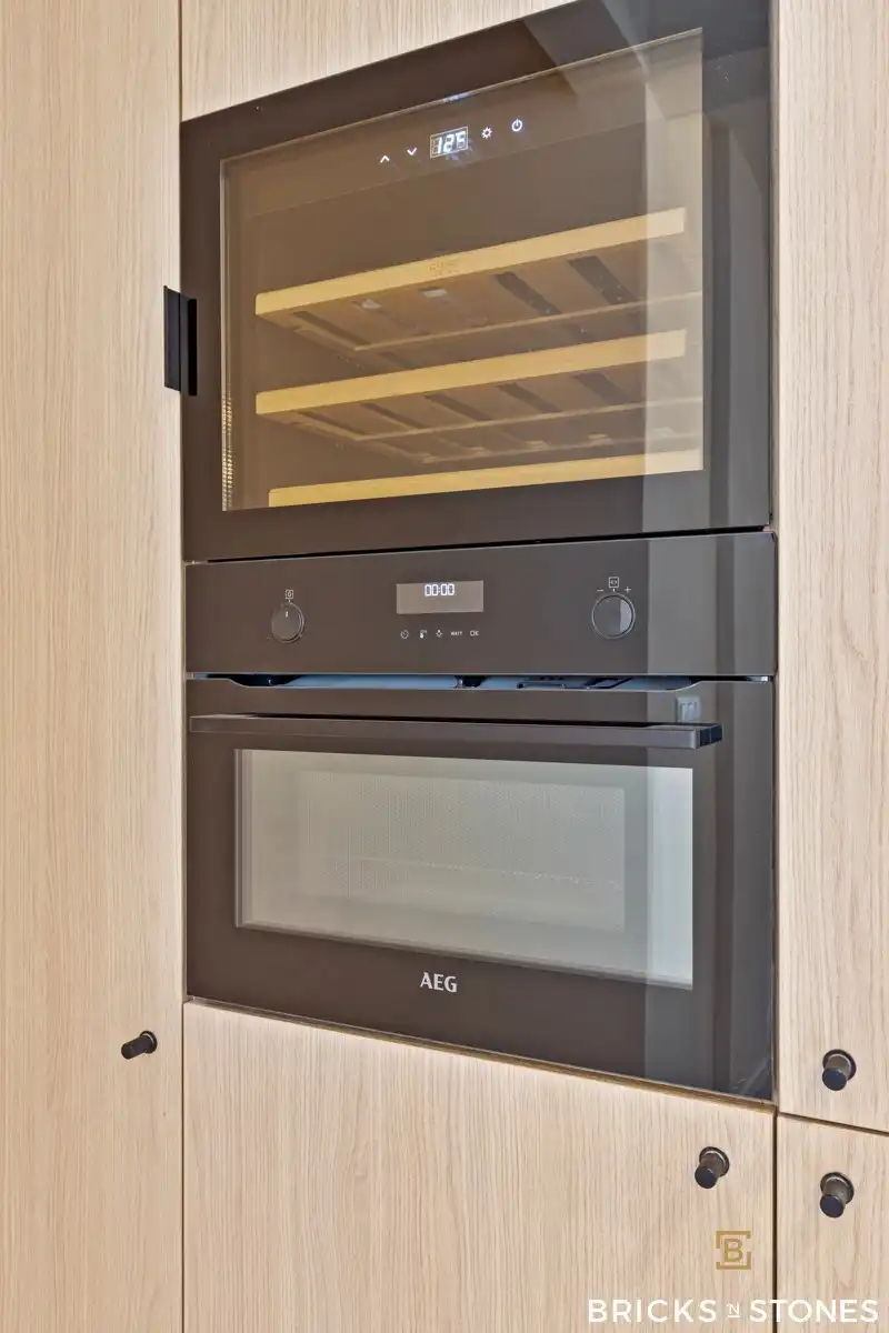 Trendy 2 slaapkamer appartement met terras foto 9