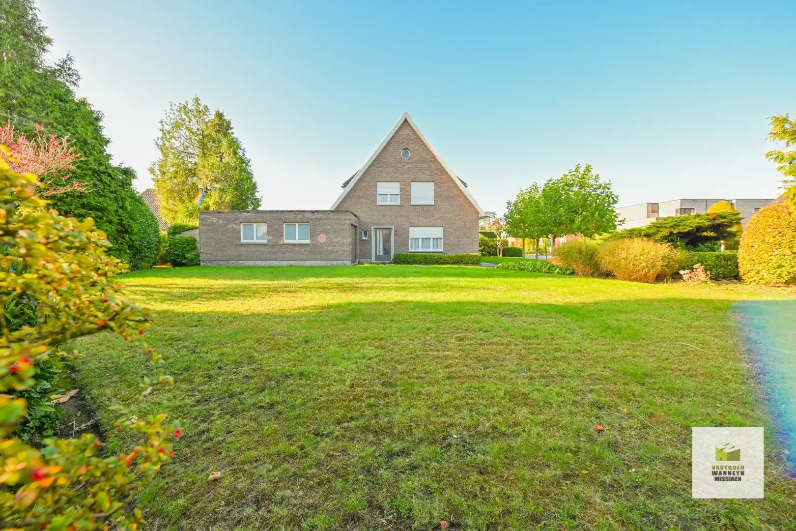 Karaktervolle woning op 1.246 m2 met gelijkvloerse slaapkamer/speelkamer foto 4
